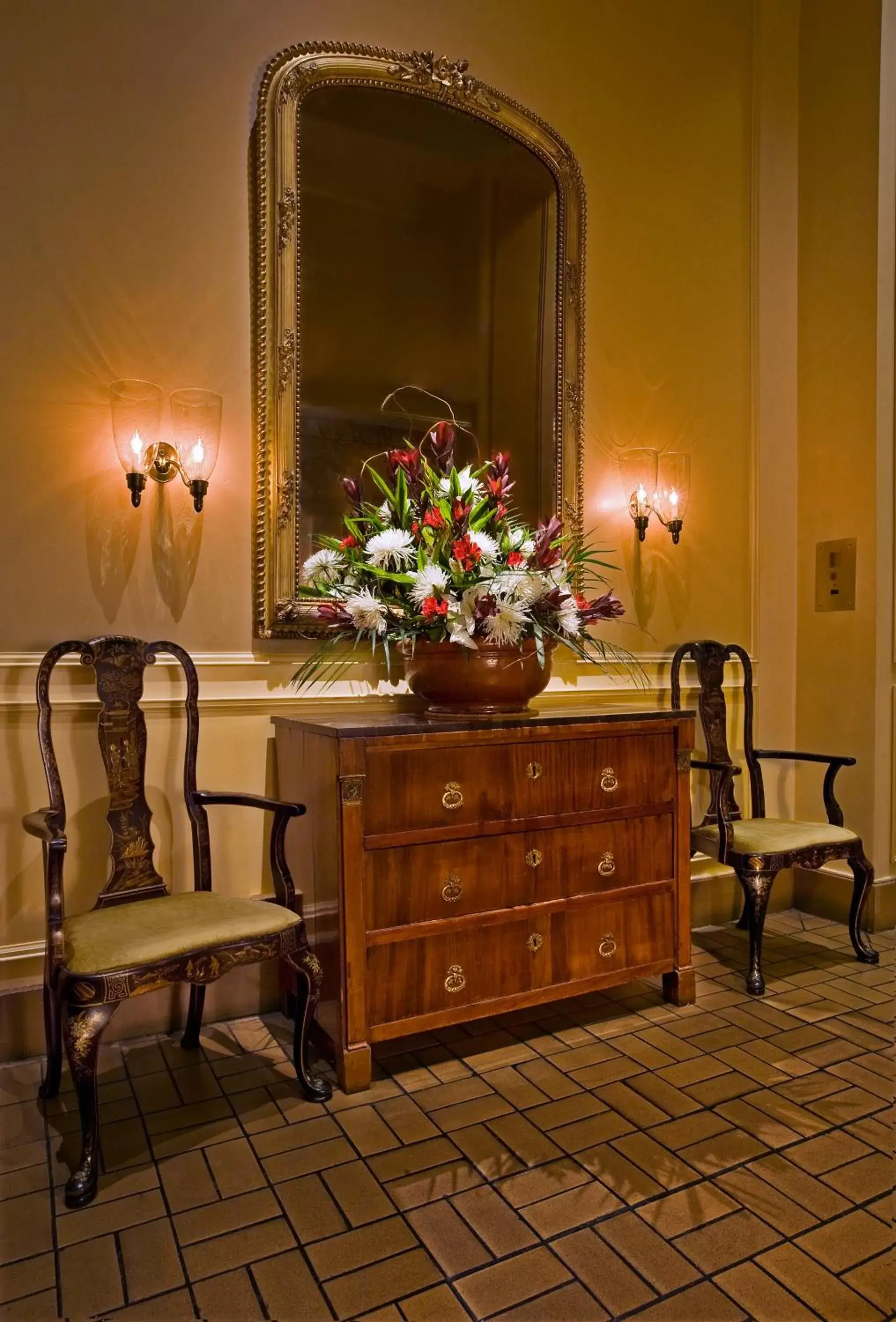 Lobby or reception in Mayflower Park Hotel