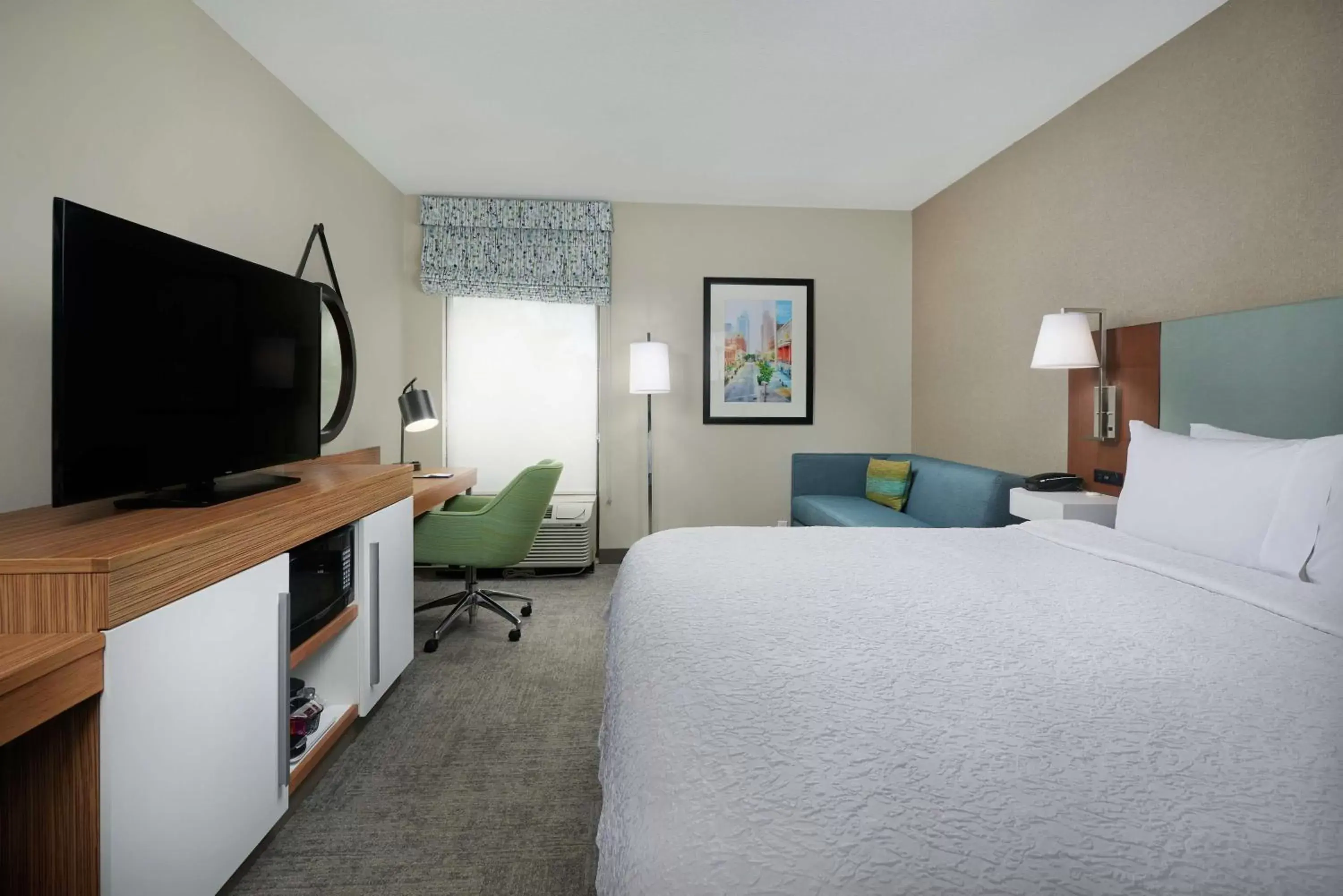 Bedroom, Bed in Hampton Inn Louisville/I-65/Brooks Road