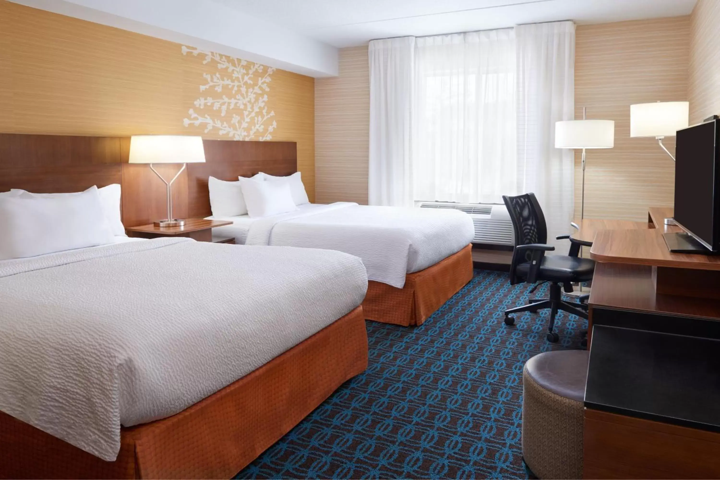 Photo of the whole room, Bed in Fairfield Inn & Suites by Marriott Barrie