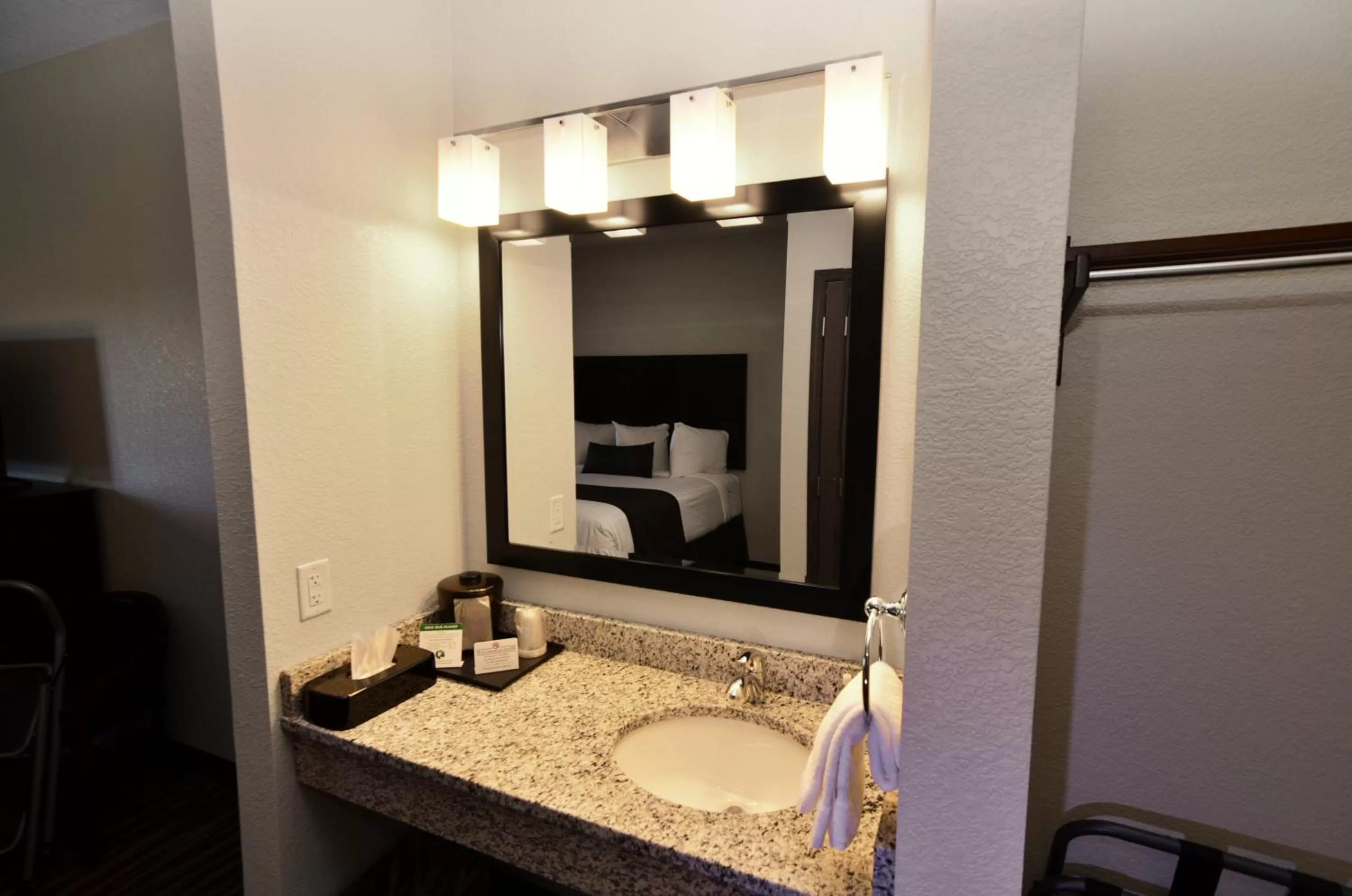 Bathroom in Cobblestone Inn & Suites - Manning