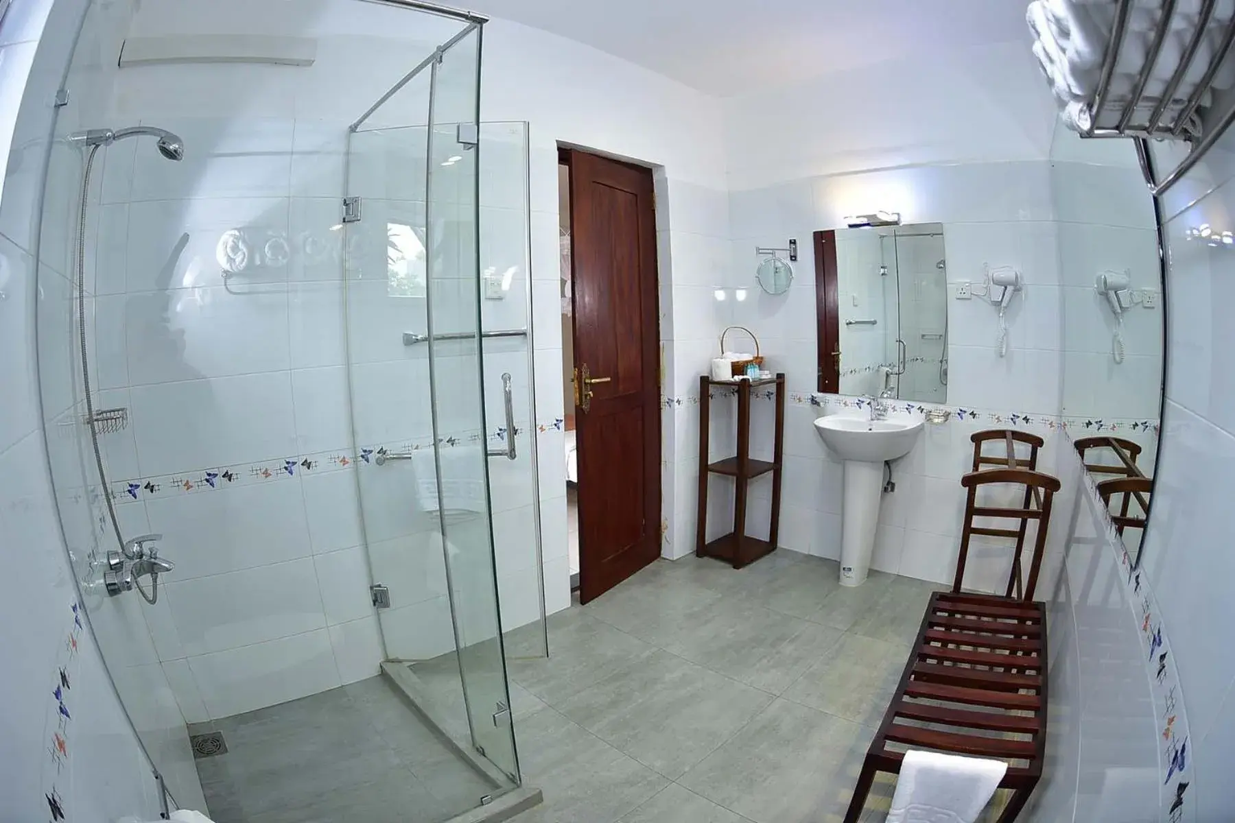 Shower, Bathroom in Colombo Villa at Cambridge Place