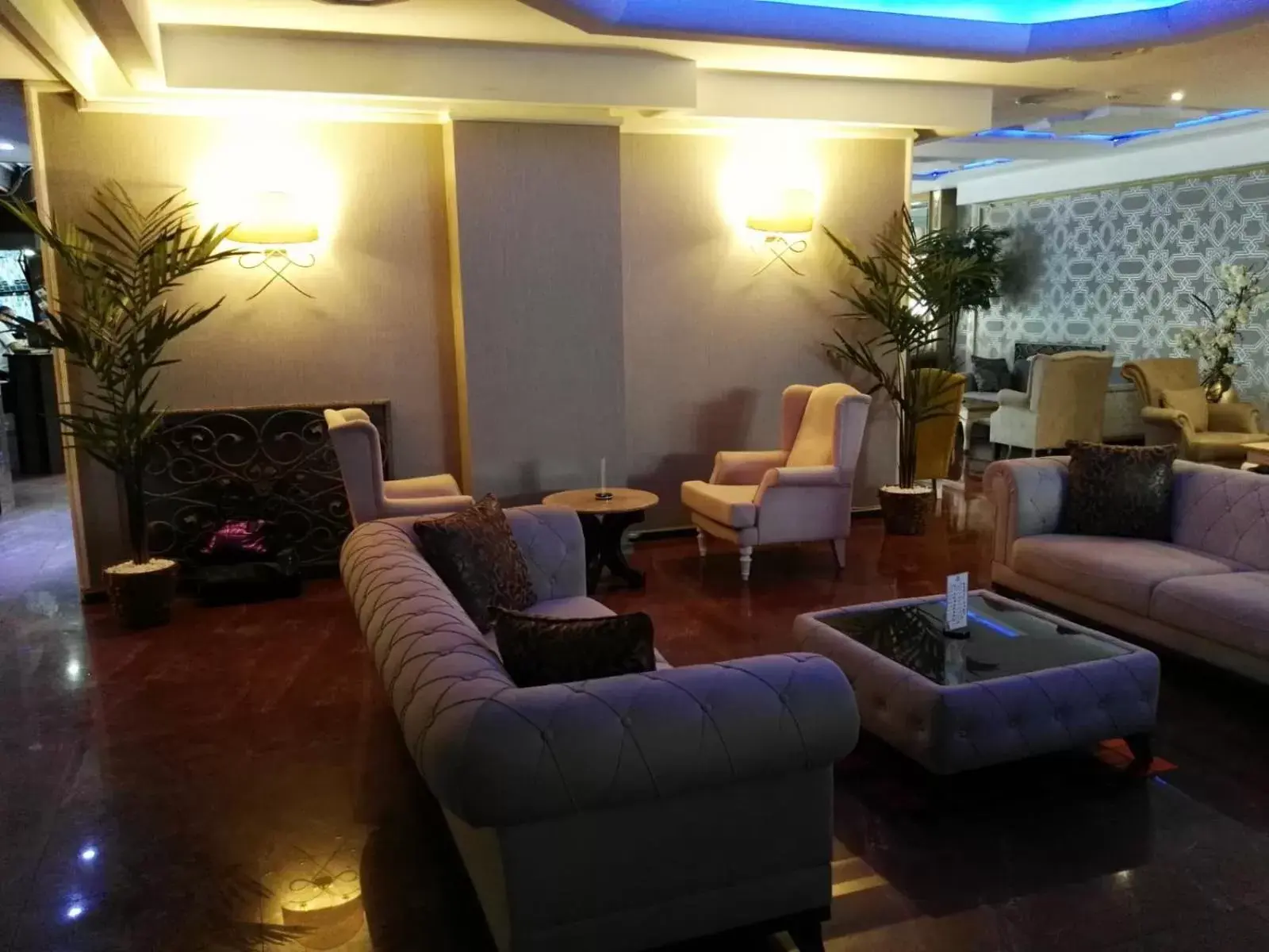 Restaurant/places to eat, Lobby/Reception in Hermanos Hotel