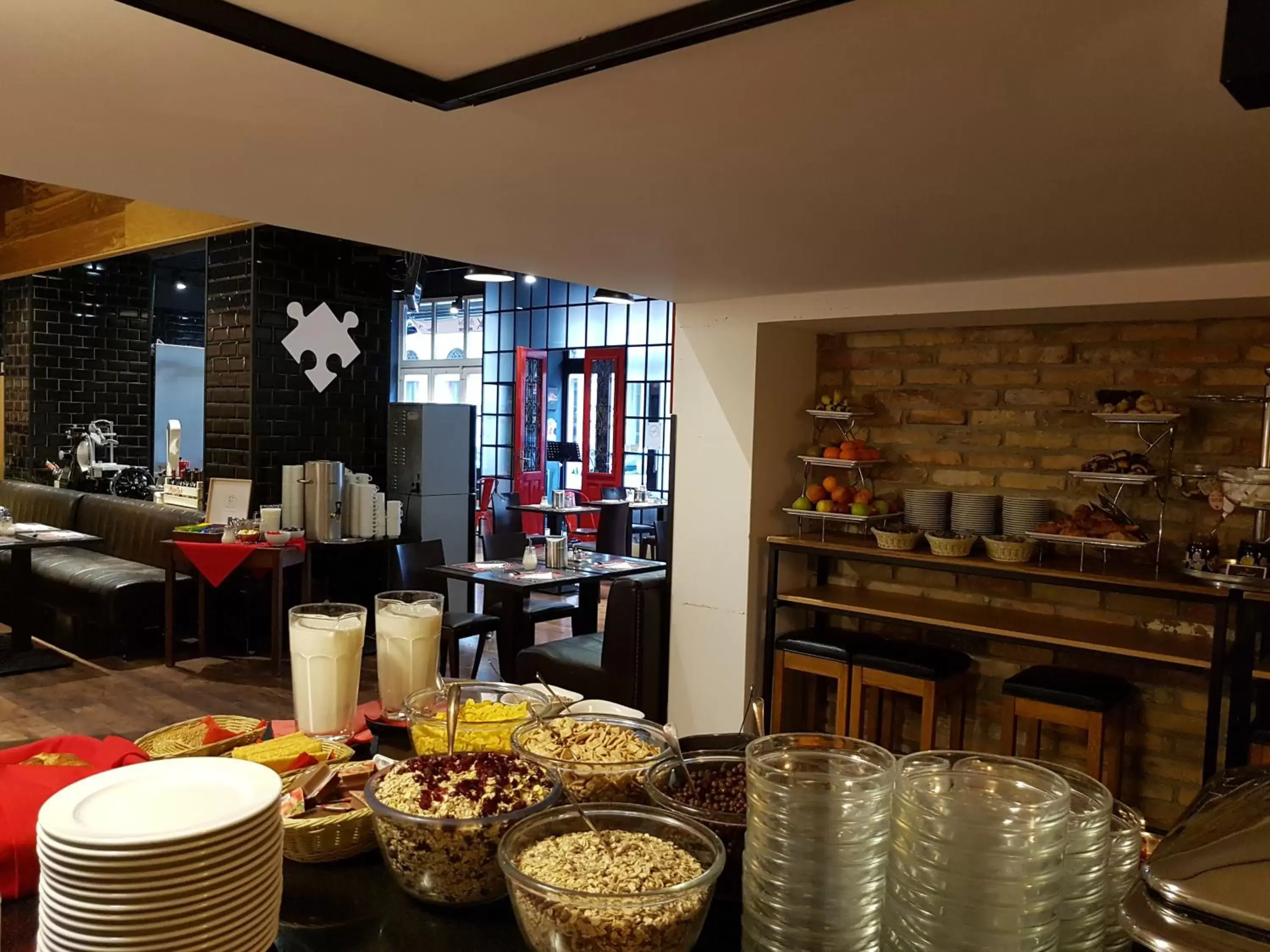 Buffet breakfast, Restaurant/Places to Eat in Danubius Hotel Erzsébet City Center