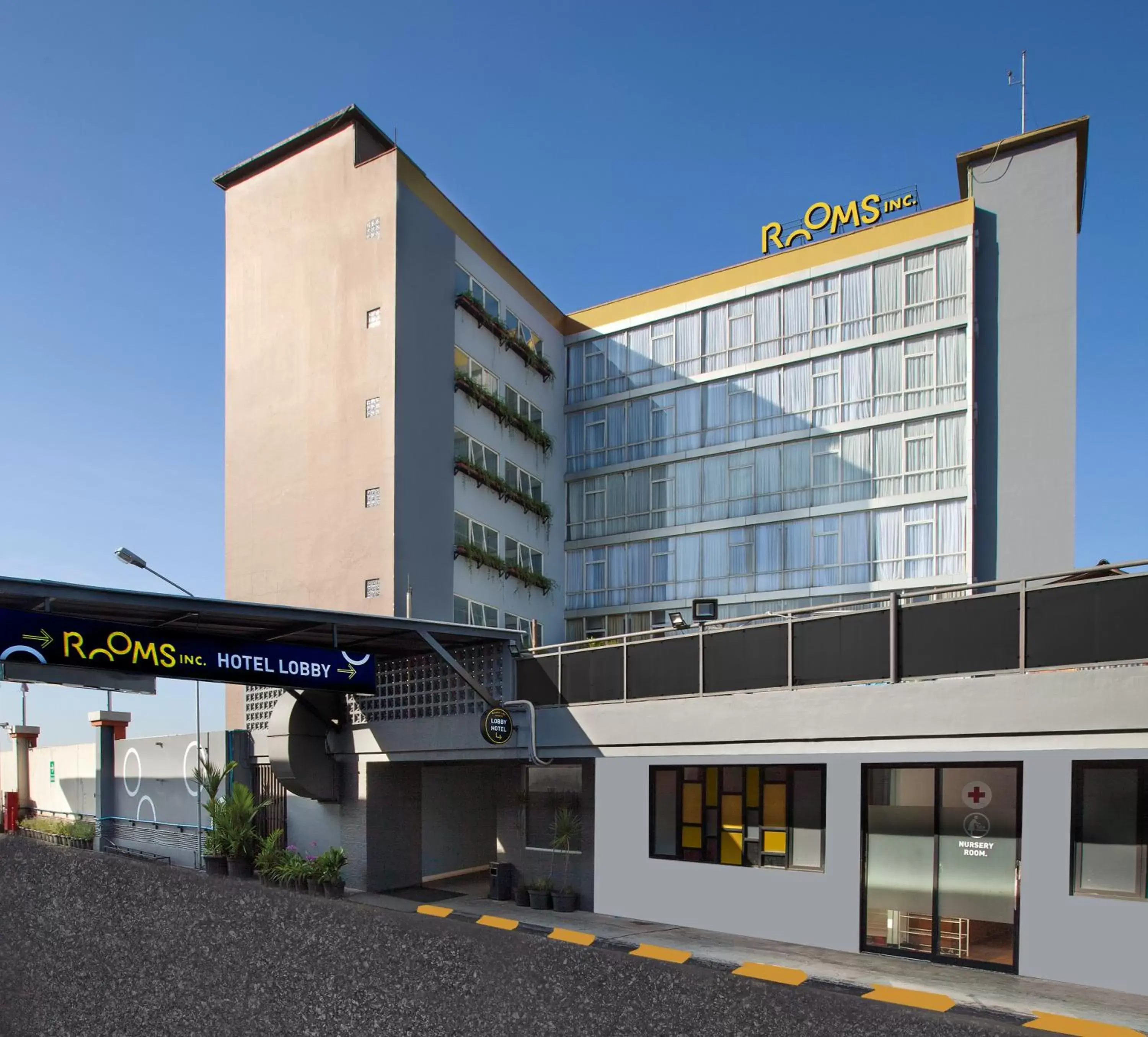 ROOMS INC d'botanica Bandung ROOMS INC d'botanica Bandung