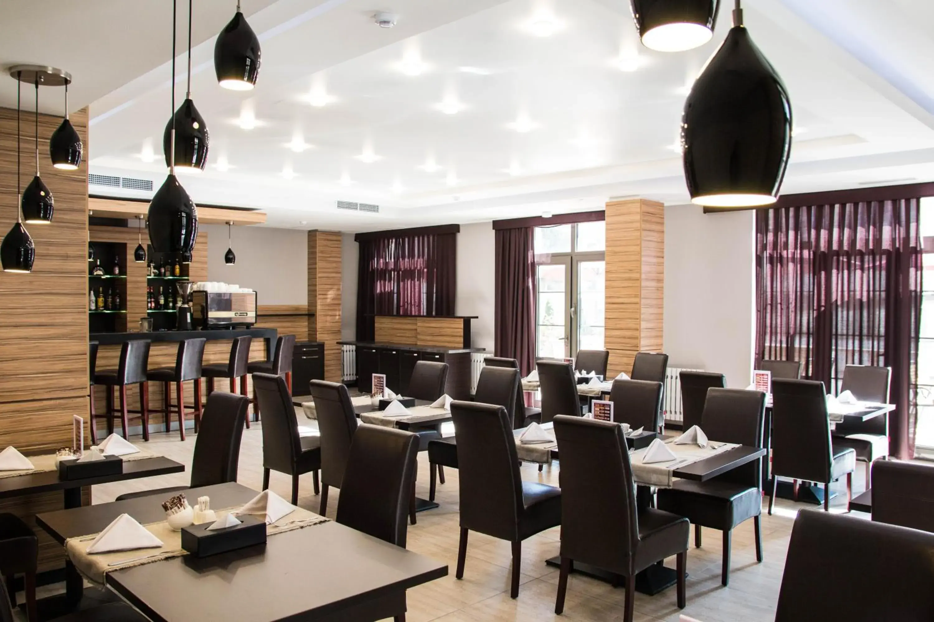 Restaurant/Places to Eat in Solutel Hotel