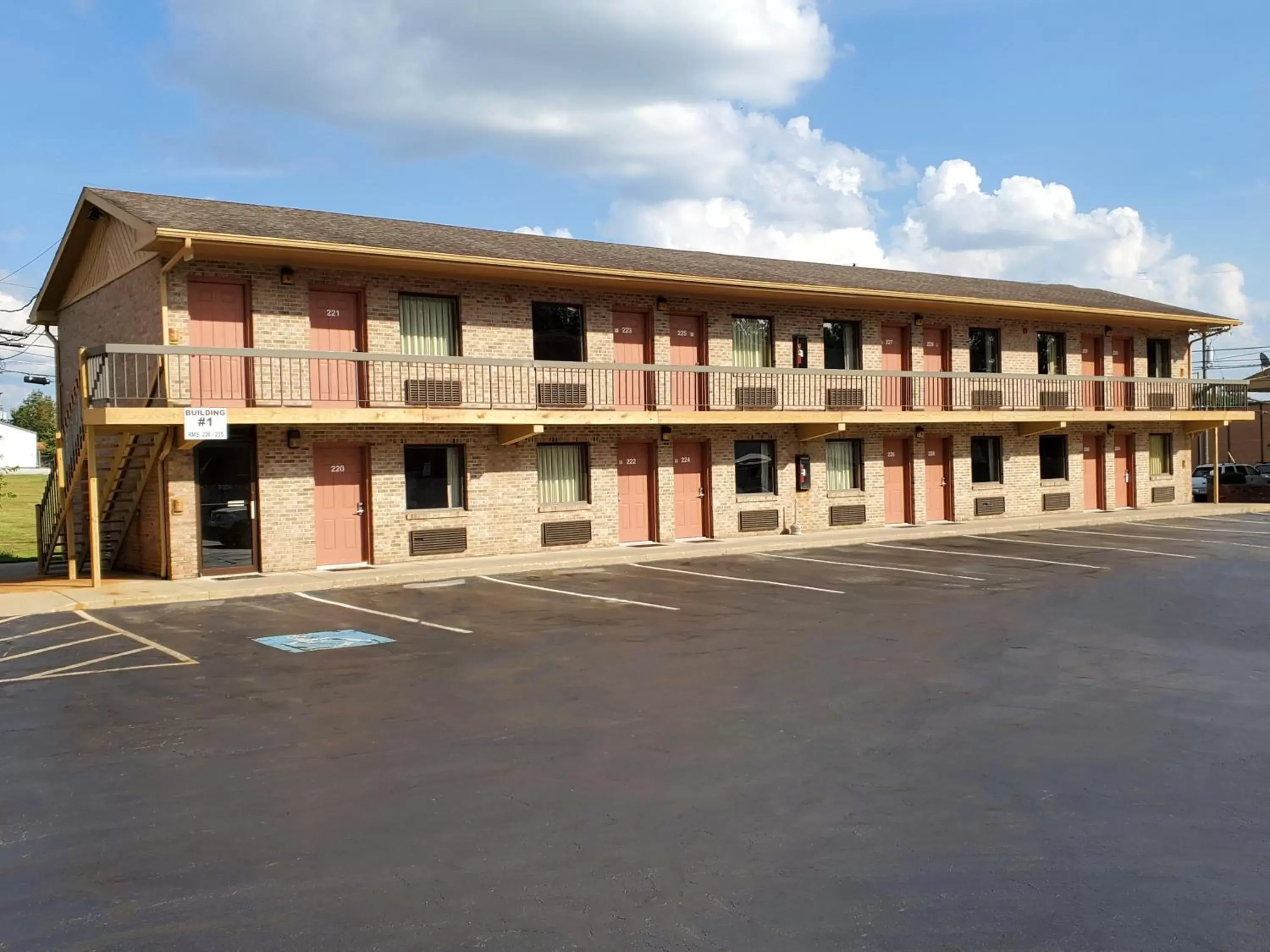 Property building in Americas Best Value Inn St. Marys Property building in Americas Best Value Inn St. Marys