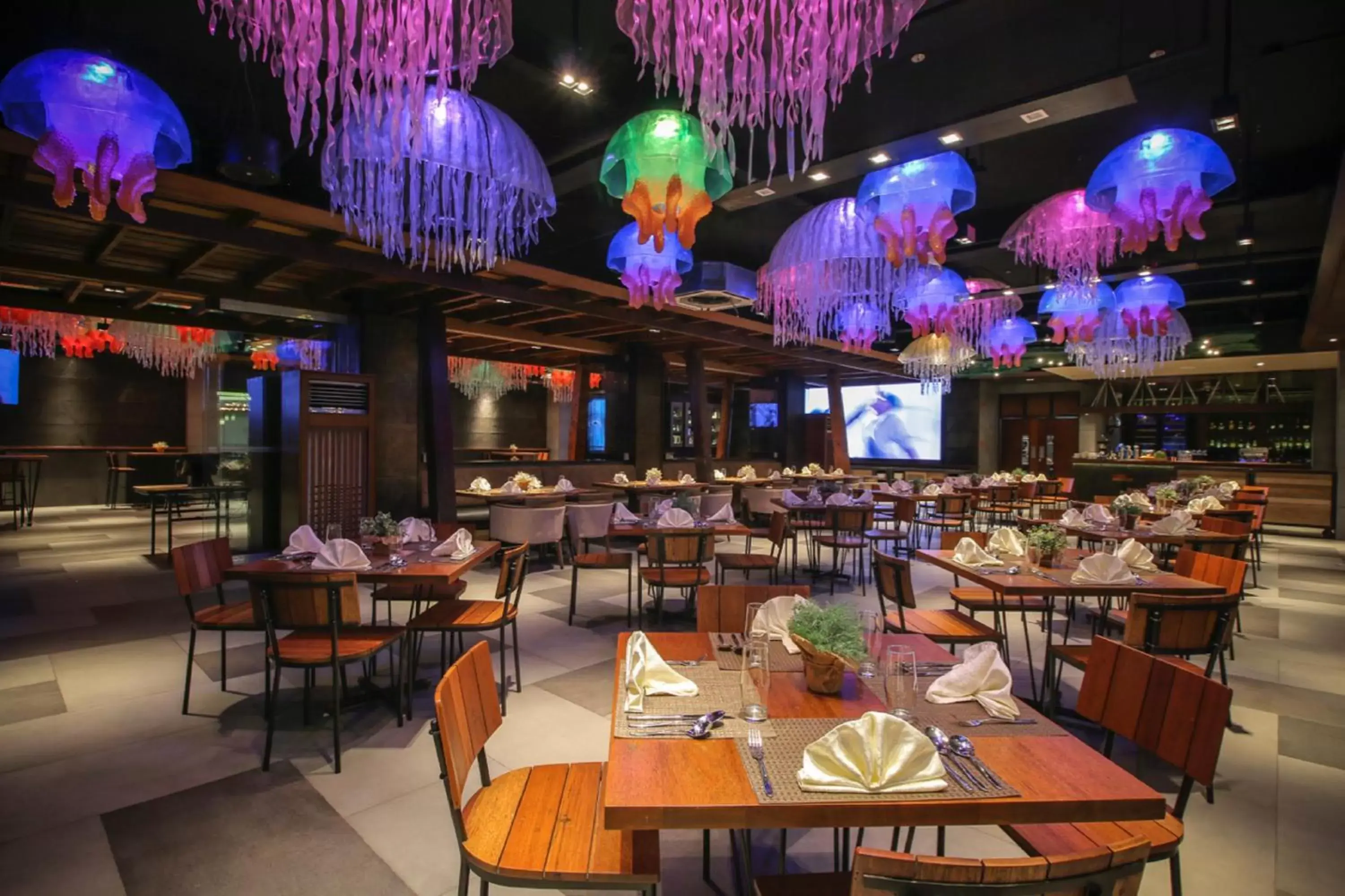 Restaurant/places to eat in Two Seasons Coron Bayside Hotel Restaurant/places to eat in Two Seasons Coron Bayside Hotel