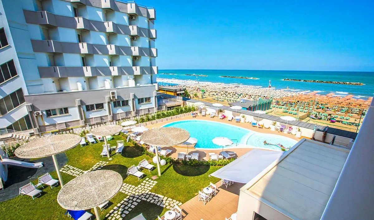Garden in Nautilus Family Hotel