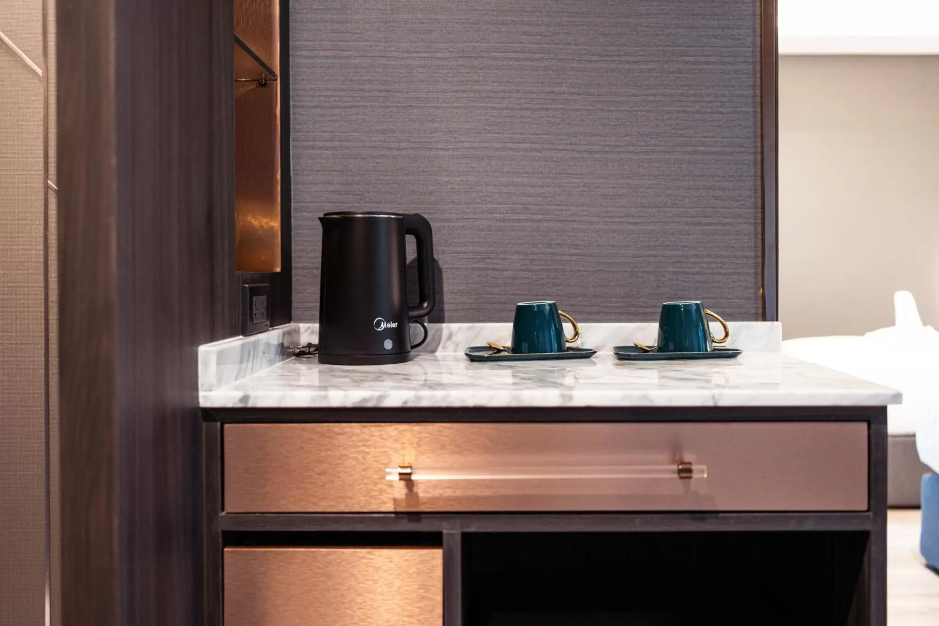 Coffee/tea facilities in The One Smart Living Coffee/tea facilities in The One Smart Living