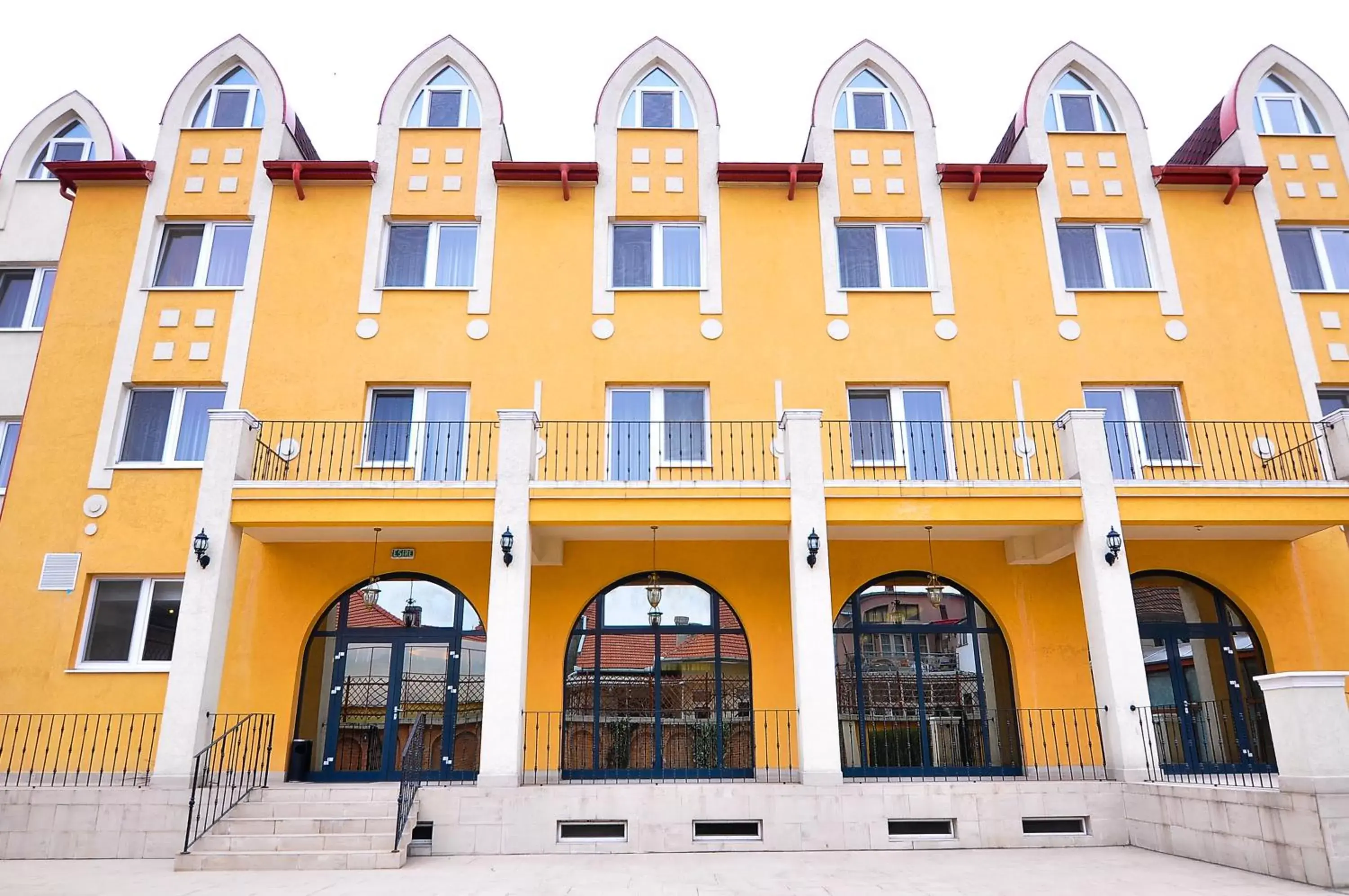 Facade/entrance, Property Building in Hotel Maxim