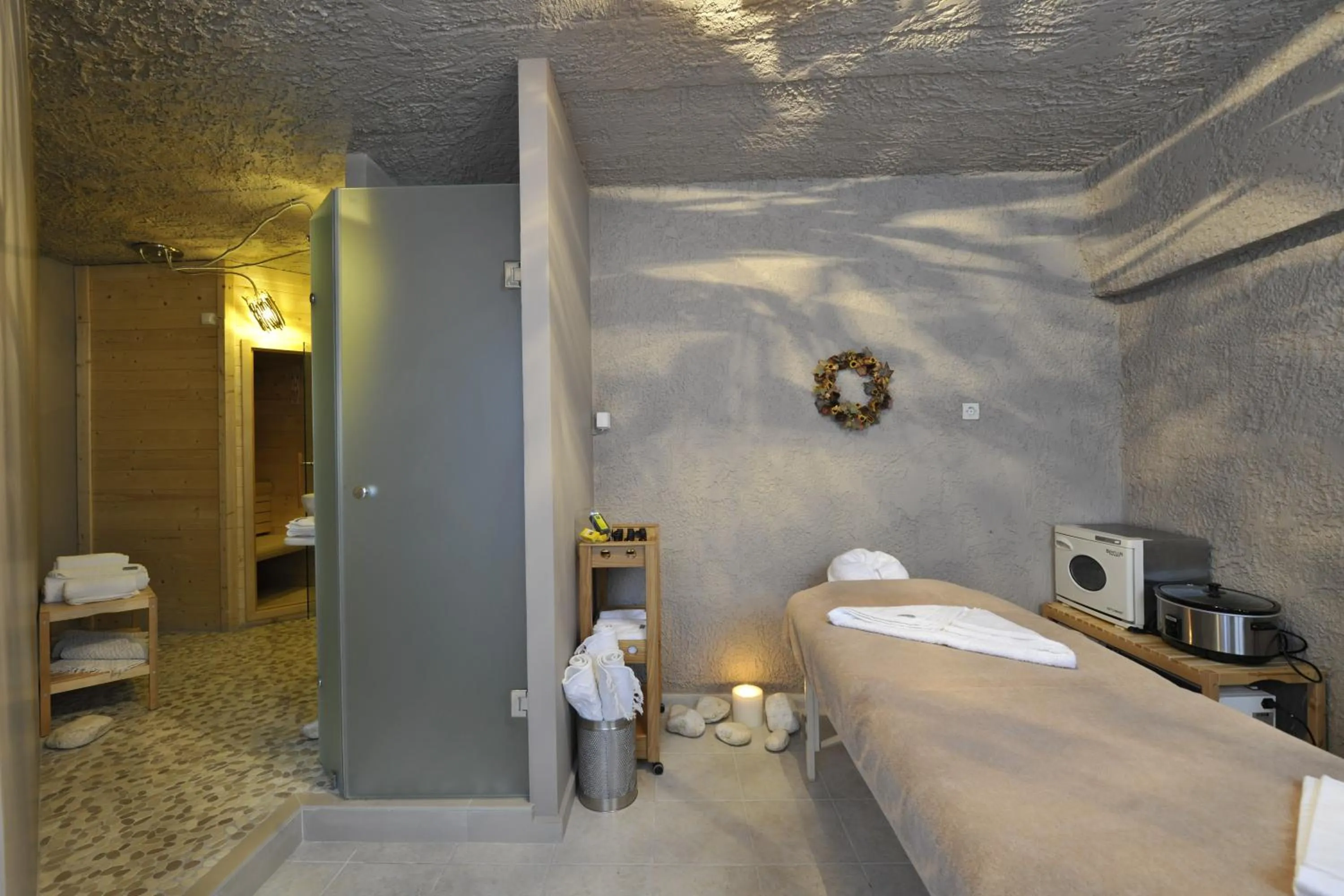 Spa and wellness centre/facilities, Bed in Ammos Naxos Exclusive Apartments & Studios