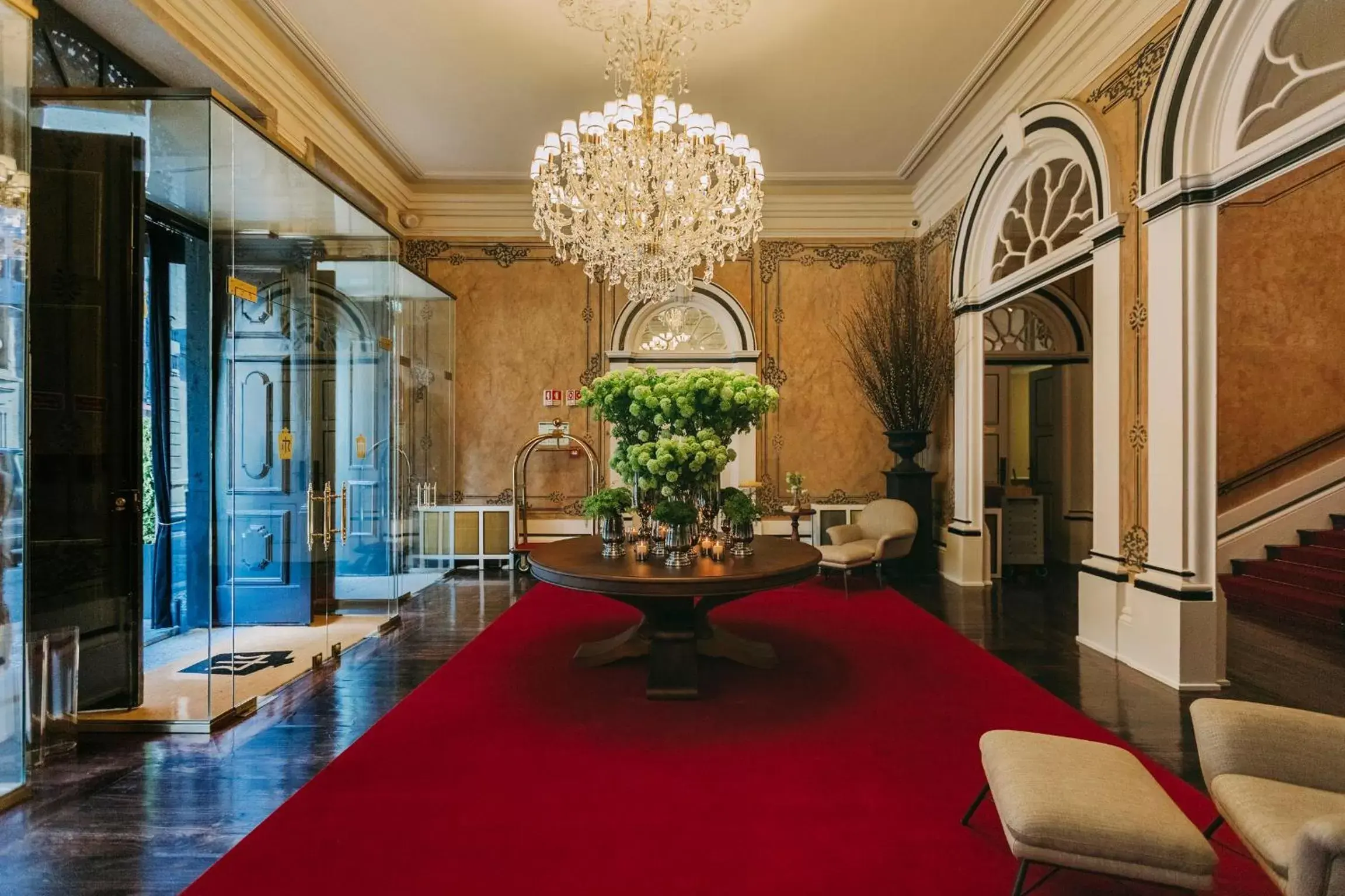 Lobby or reception in Torel Palace Porto