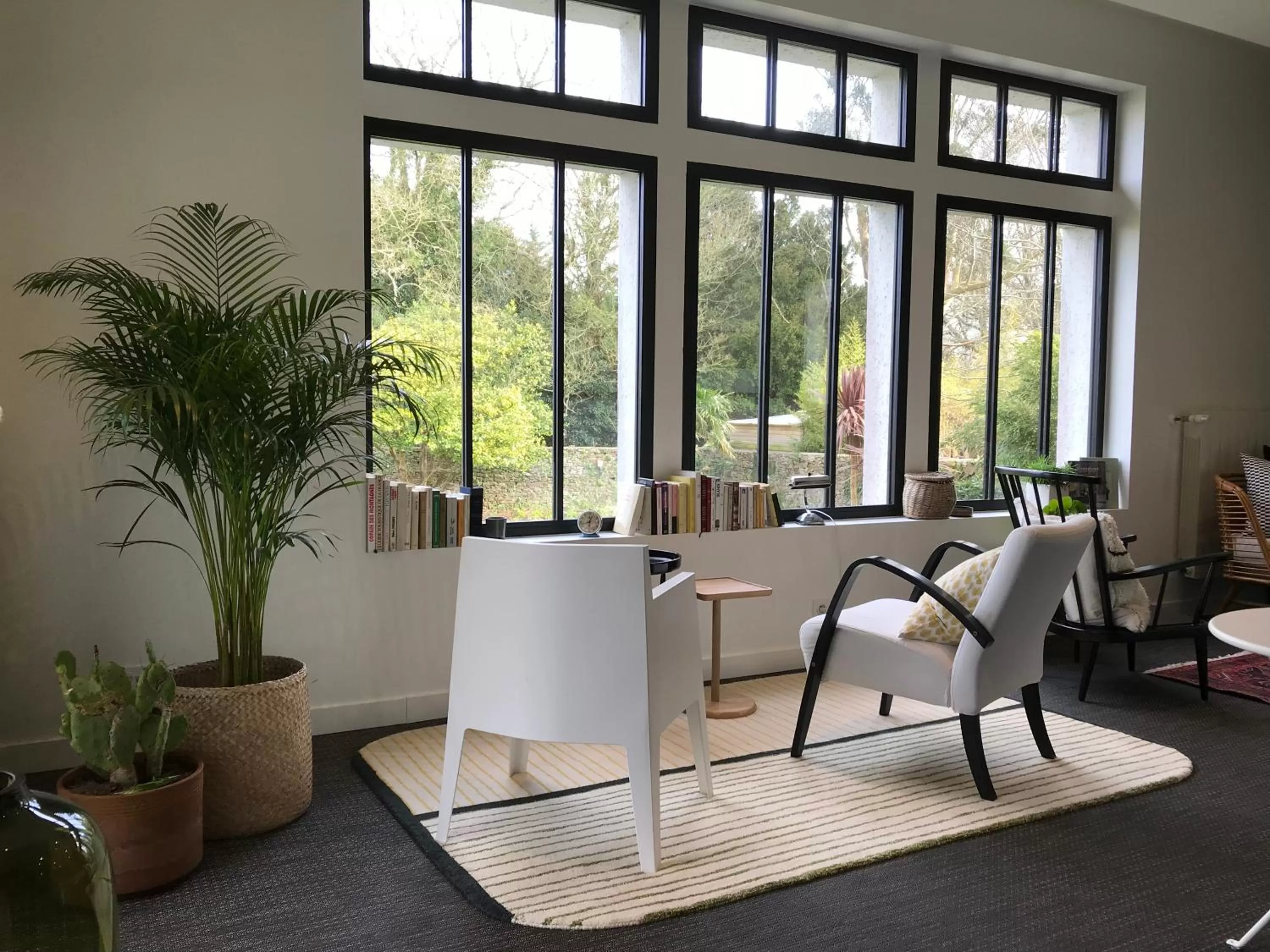 Library in Hotel de France