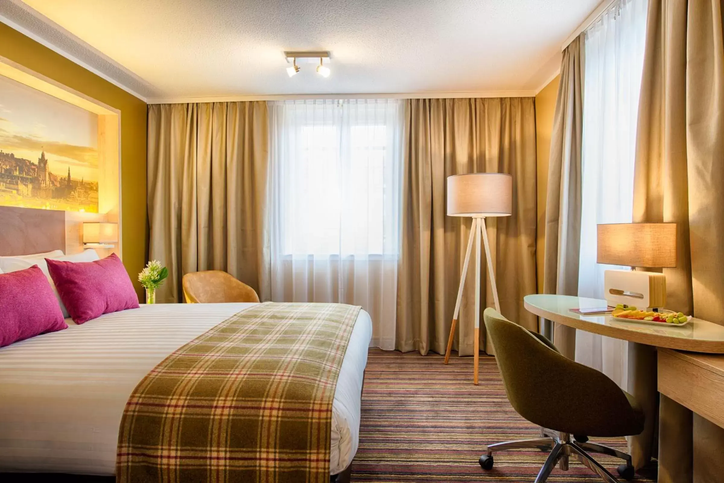 Standard King with Sofa in Leonardo Royal Edinburgh Haymarket Standard King with Sofa in Leonardo Royal Edinburgh Haymarket