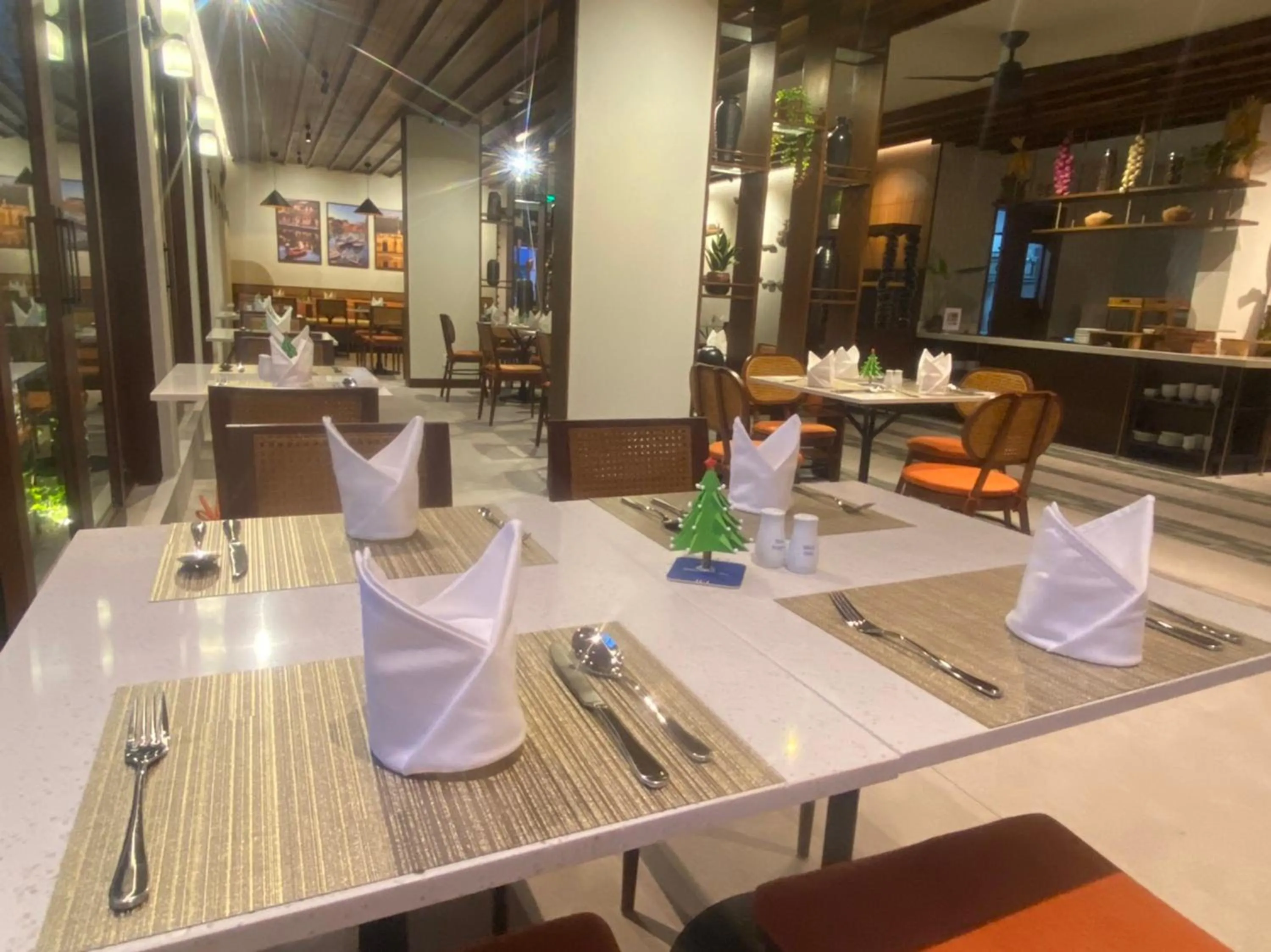 Restaurant/places to eat in Cozy An Boutique Hotel Hoian