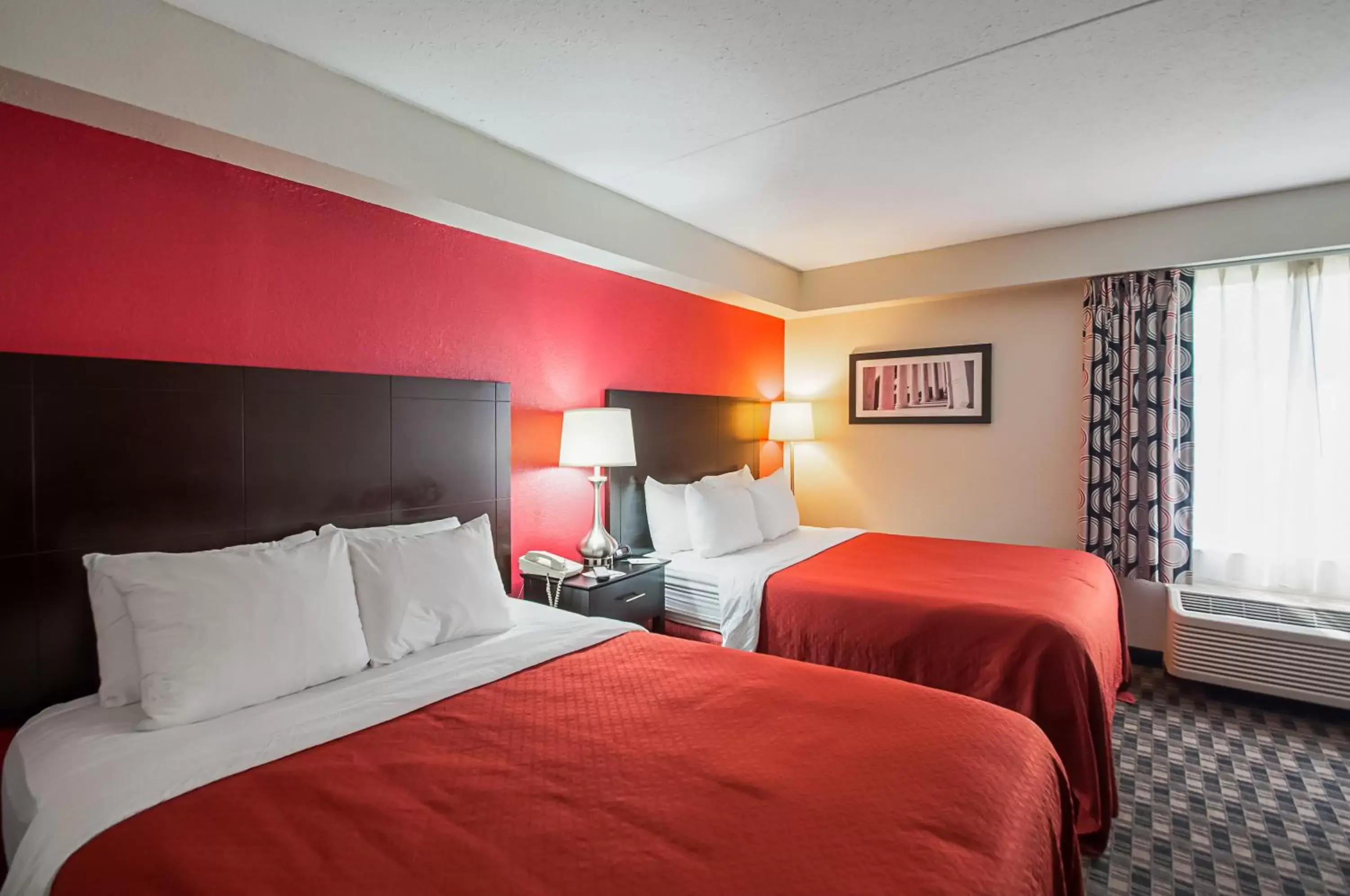 Queen Room with Two Queen Beds - Non-Smoking/Pet Friendly in Quality Inn near Potomac Mills