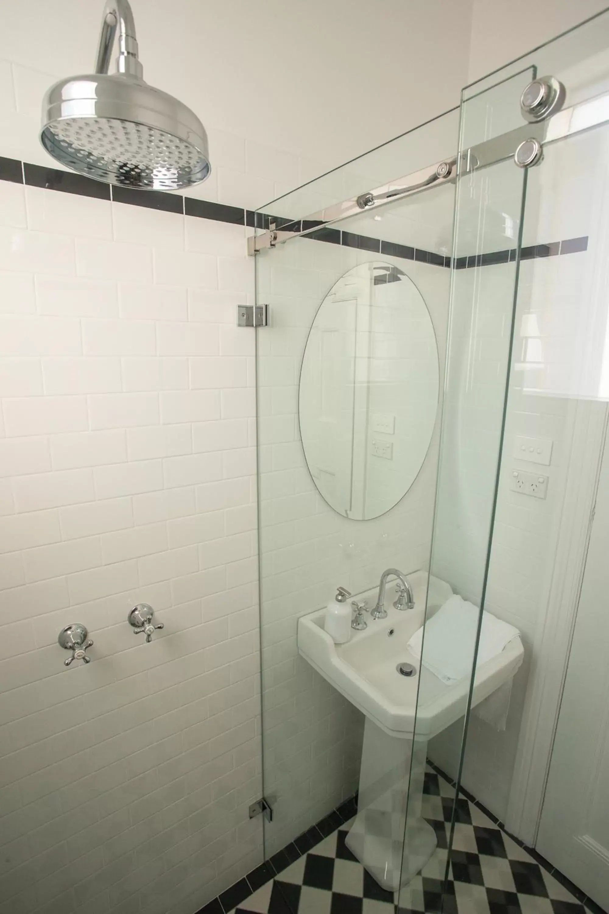 Small Twin Room in Helensburgh Hotel Small Twin Room in Helensburgh Hotel