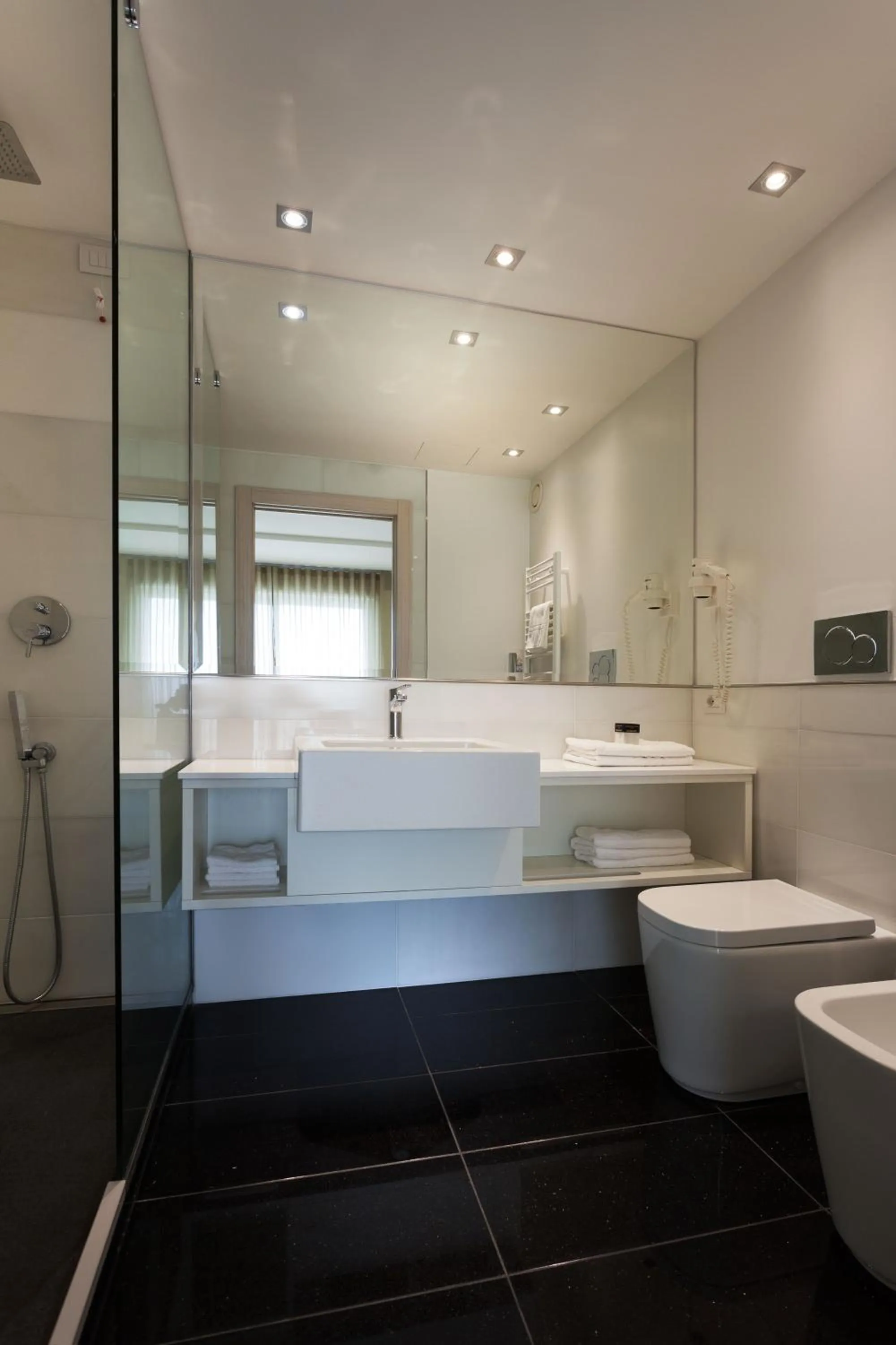 Bathroom in Hotel Columbus