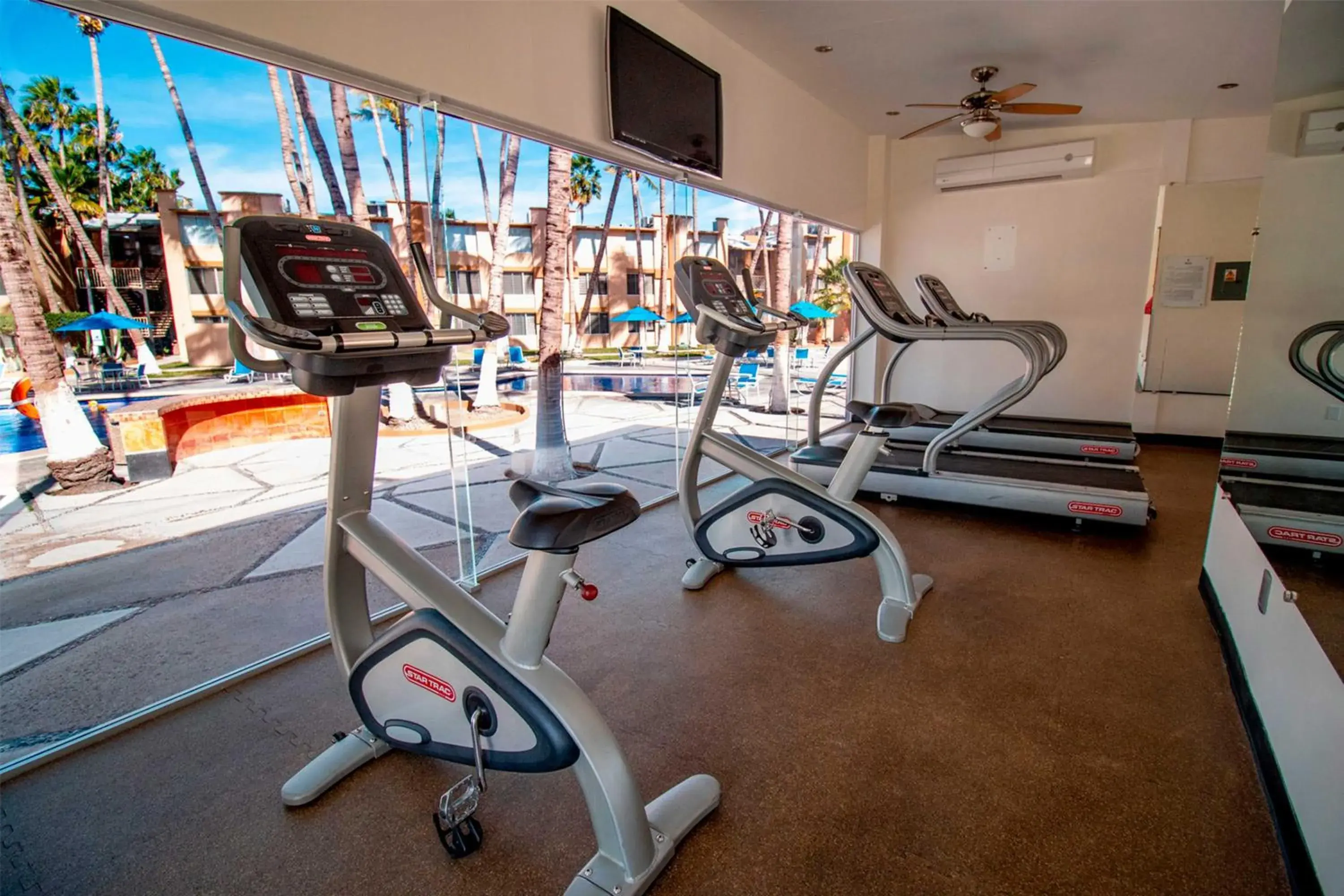 Fitness centre/facilities, Fitness Center/Facilities in Araiza Palmira Hotel y Centro de Convenciones