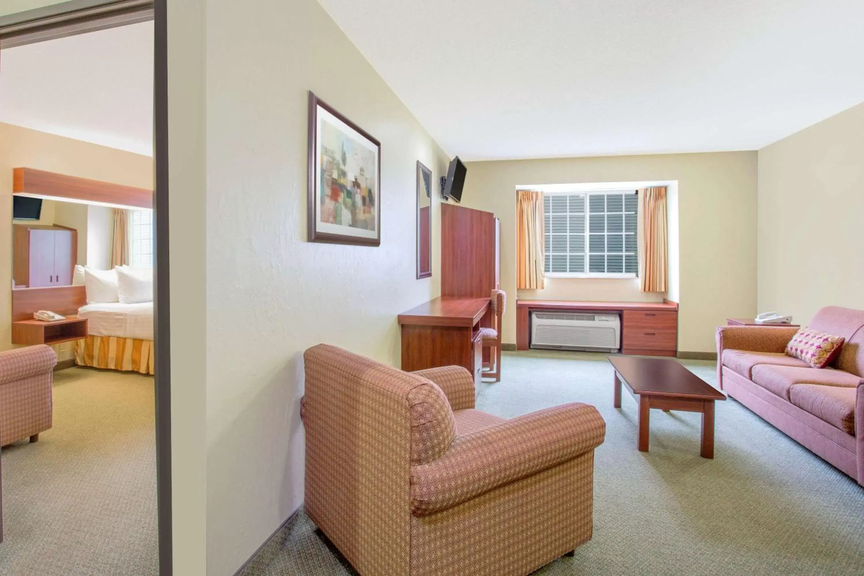 Photo of the whole room, Seating Area in Microtel Inn and Suites Gassaway