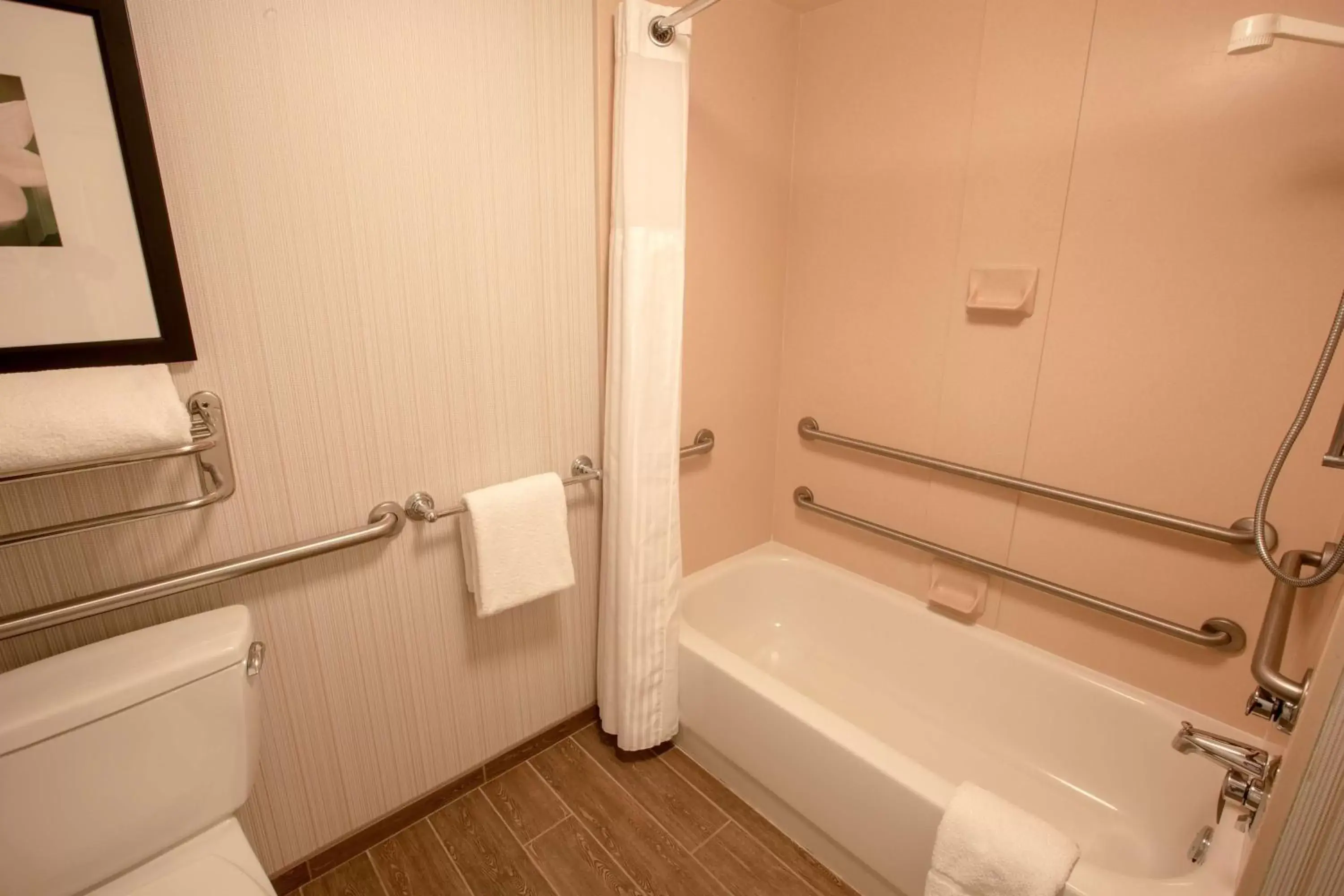 Bathroom in Hilton Garden Inn State College