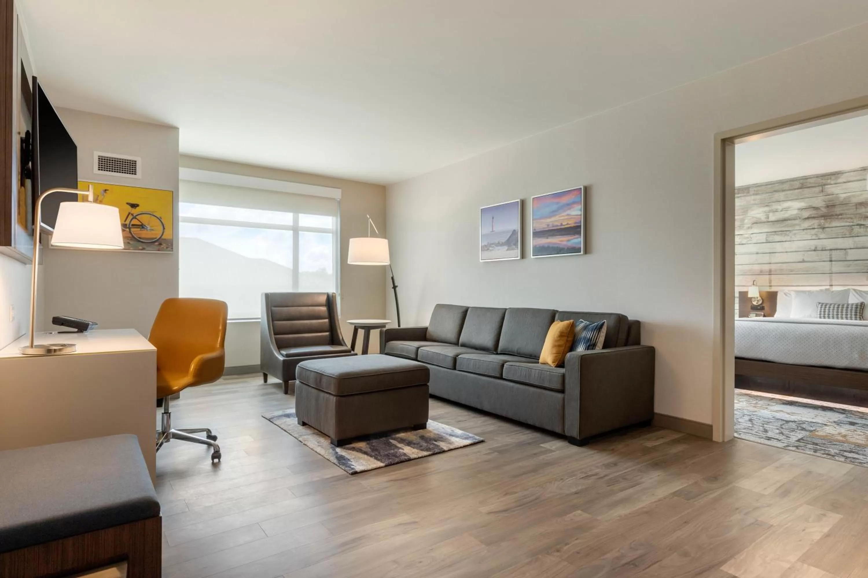 Living room in Cambria Hotel Charleston Riverview