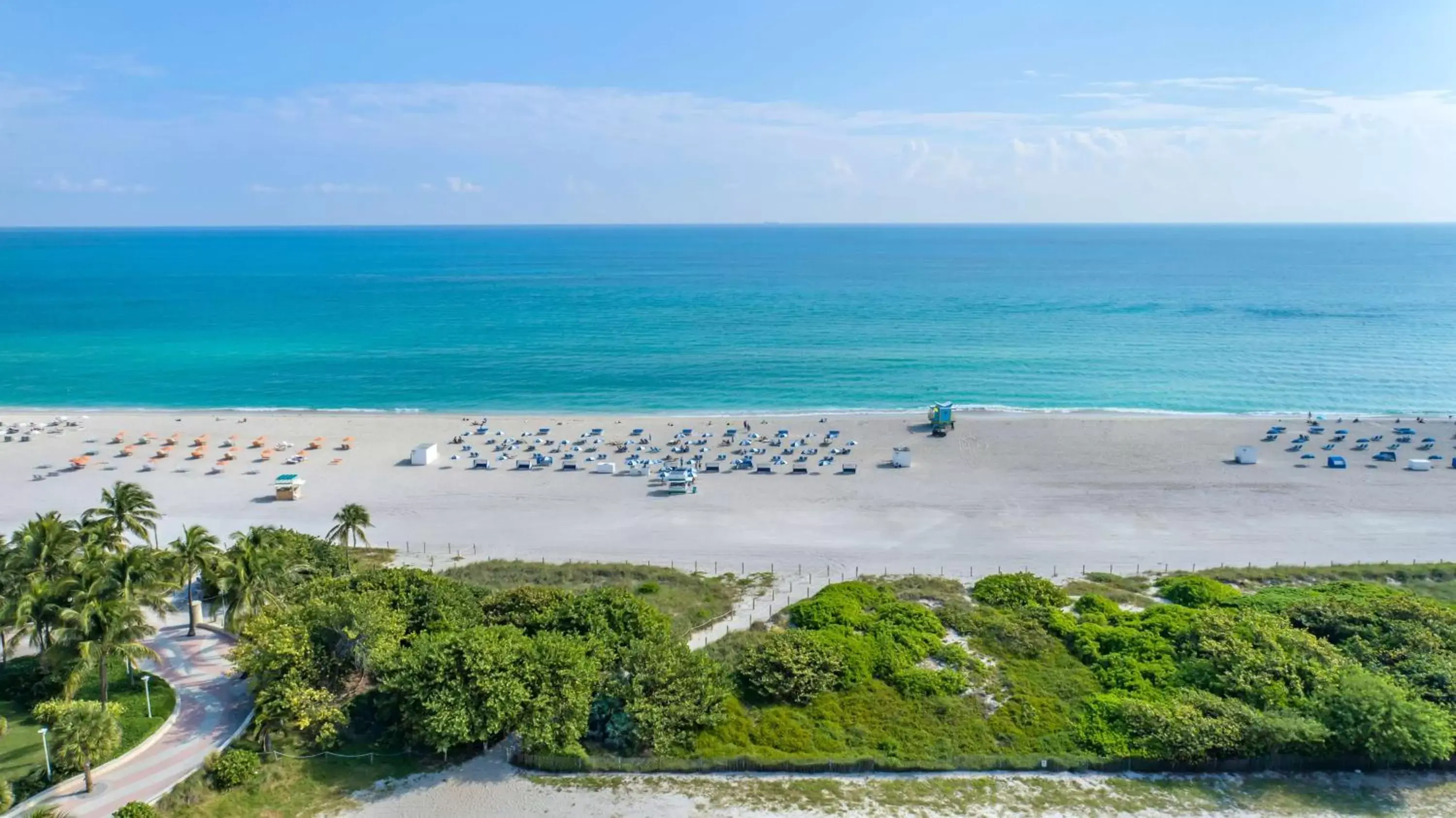Property building, Beach in Hilton Vacation Club Crescent on South Beach Miami