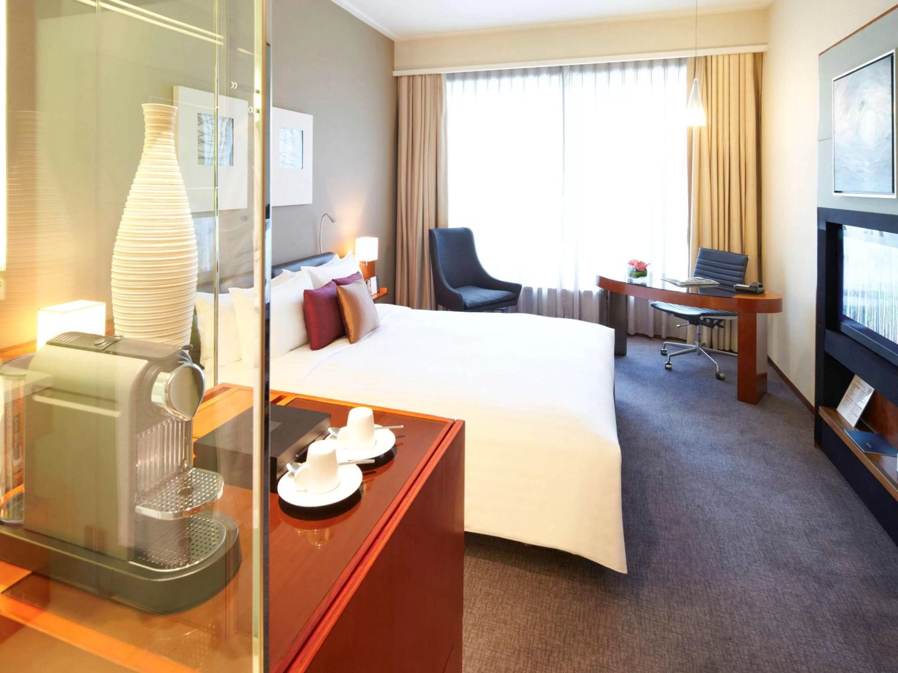 Photo of the whole room, Bed in Novotel Citygate Hong Kong