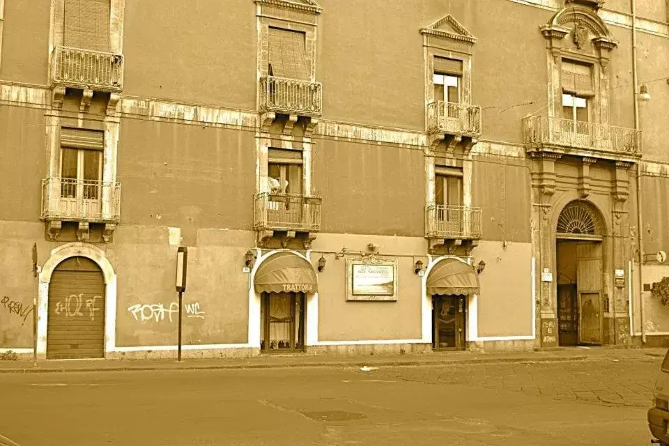 Facade/entrance, Property Building in Ivana B&B