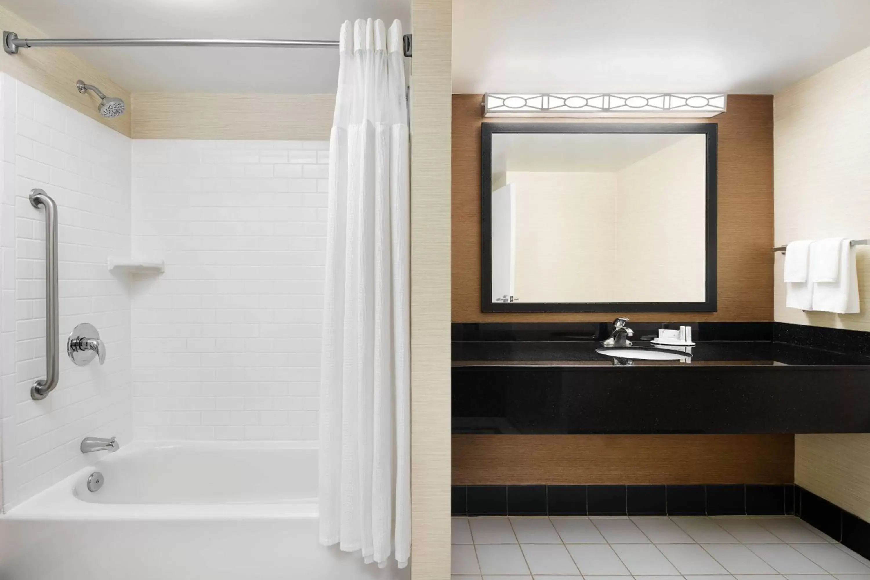 Bathroom in Fairfield Inn and Suites by Marriott Plainville