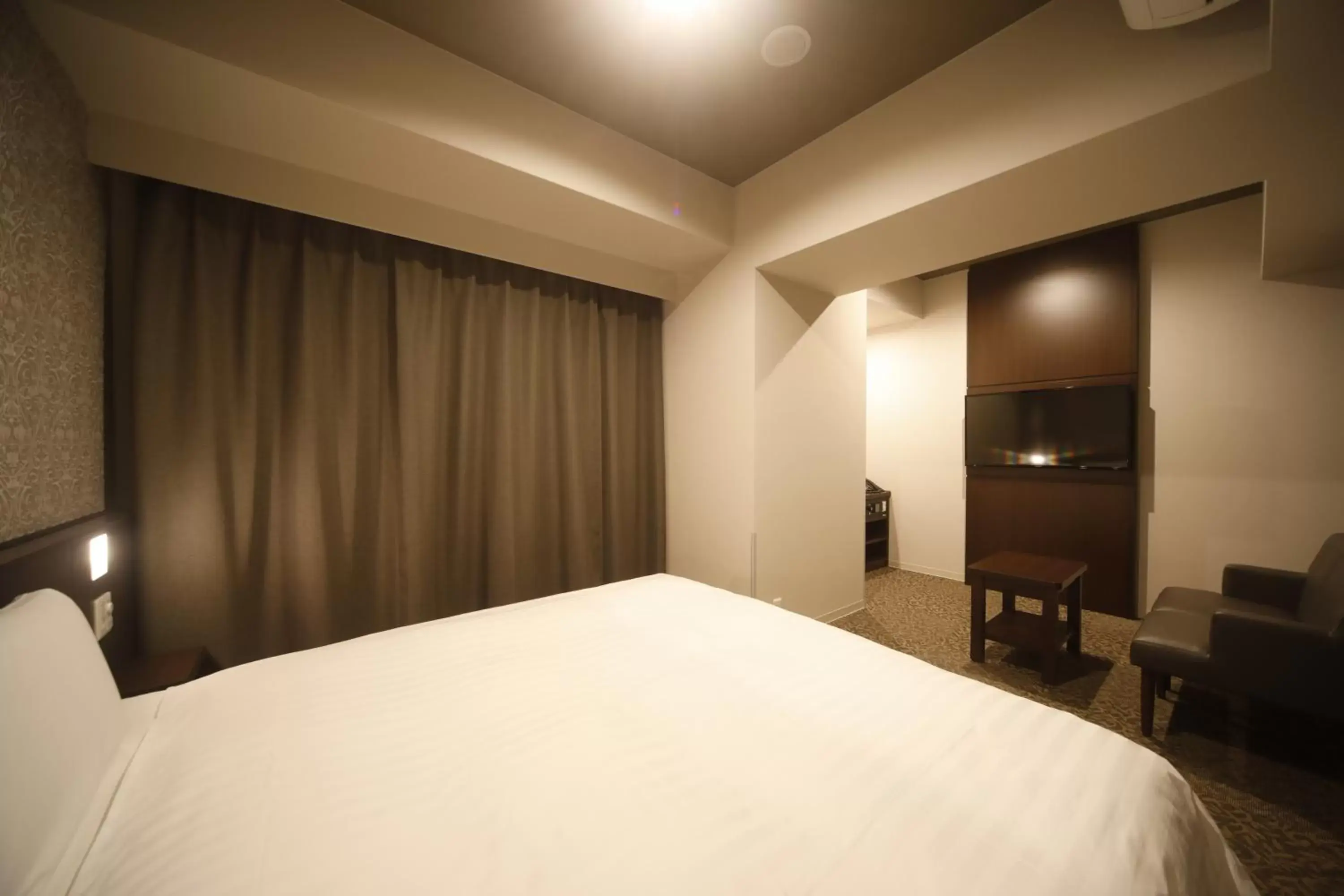 Photo of the whole room, Bed in Dormy Inn Premium Osaka Kitahama