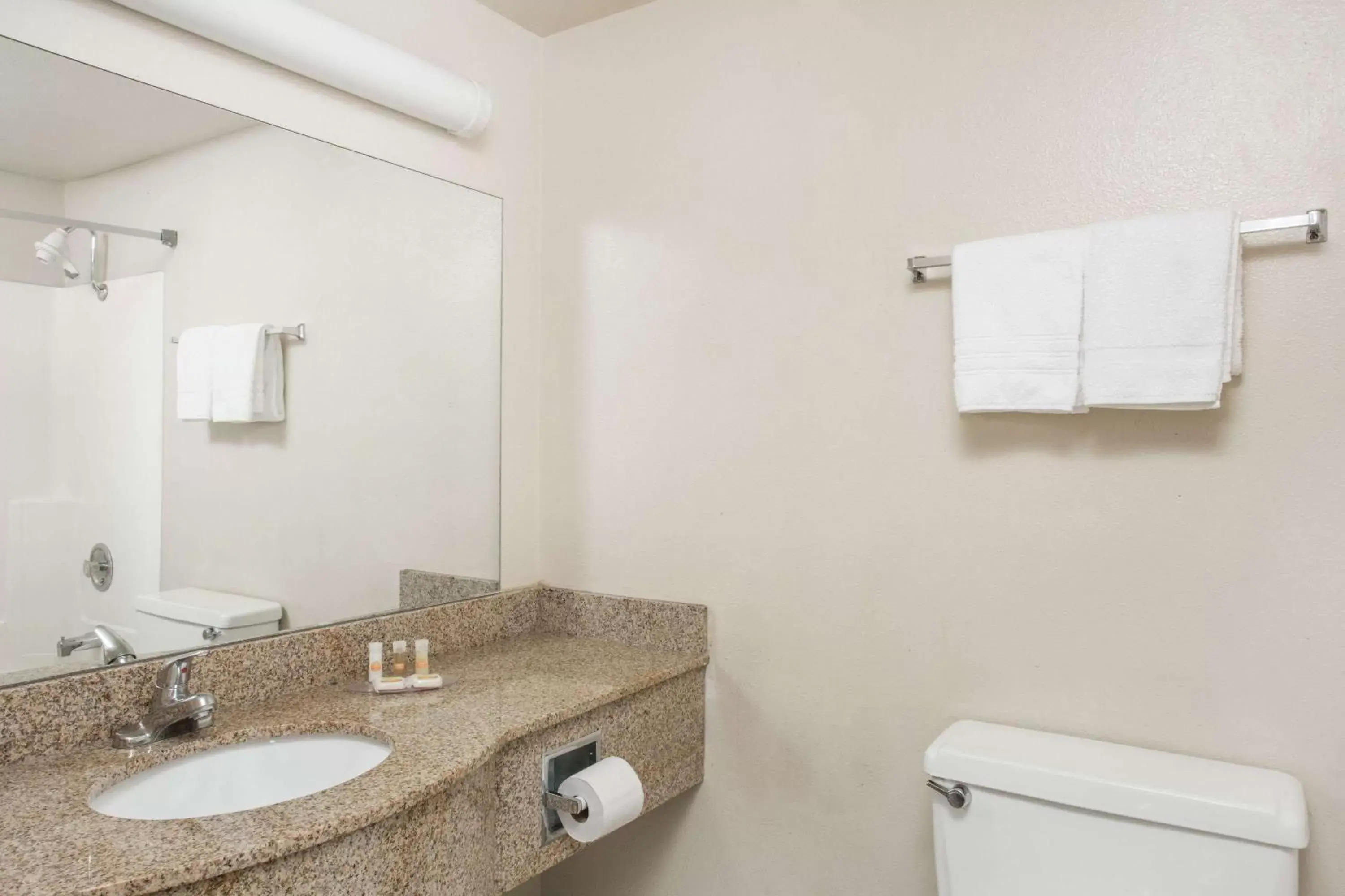 Bathroom in Days Hotel by Wyndham Peoria Glendale Area