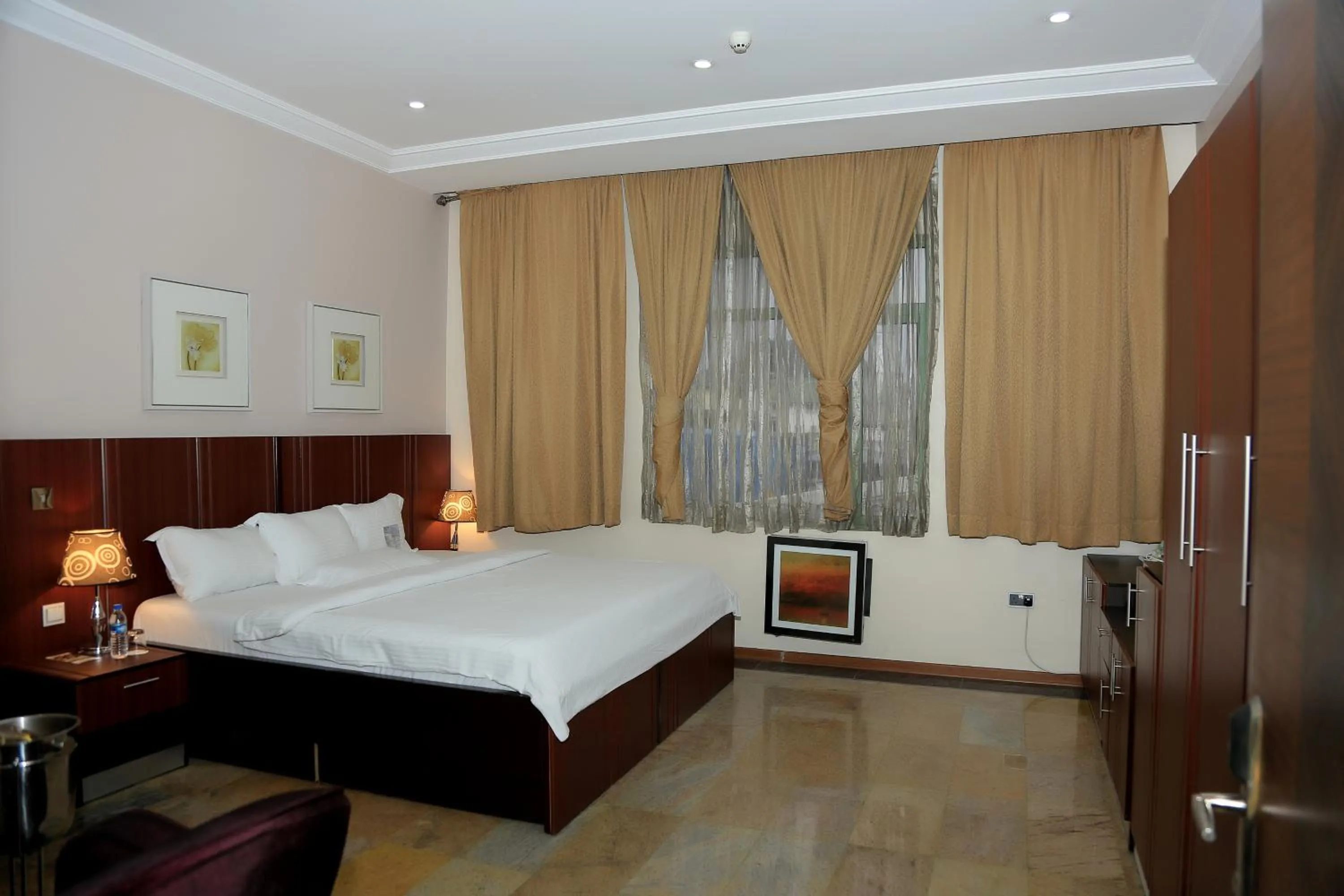 Bedroom, Bed in Swiss International Mabisel Port Harcourt