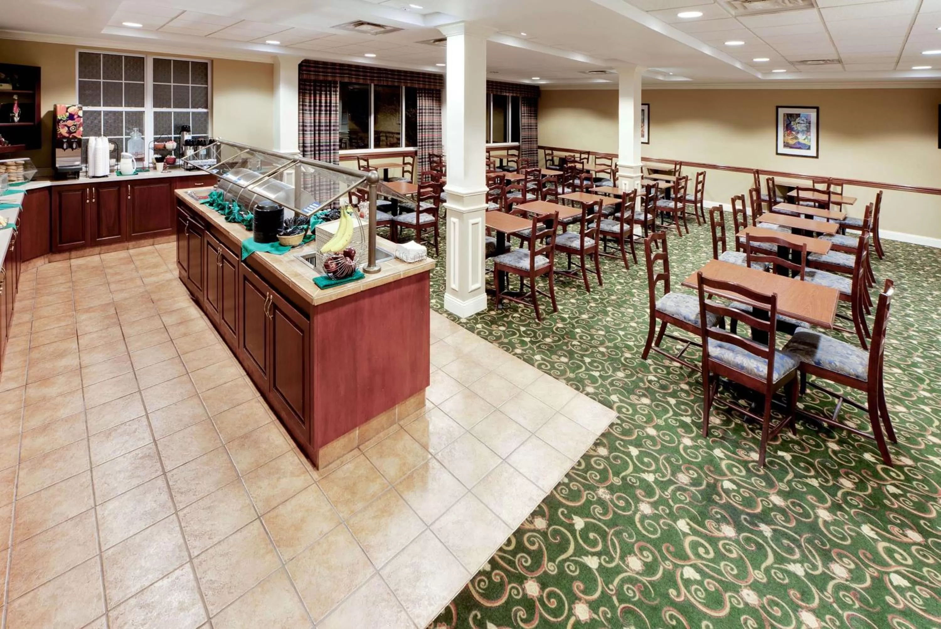 Restaurant/places to eat in Hawthorn Suites by Wyndham Louisville East