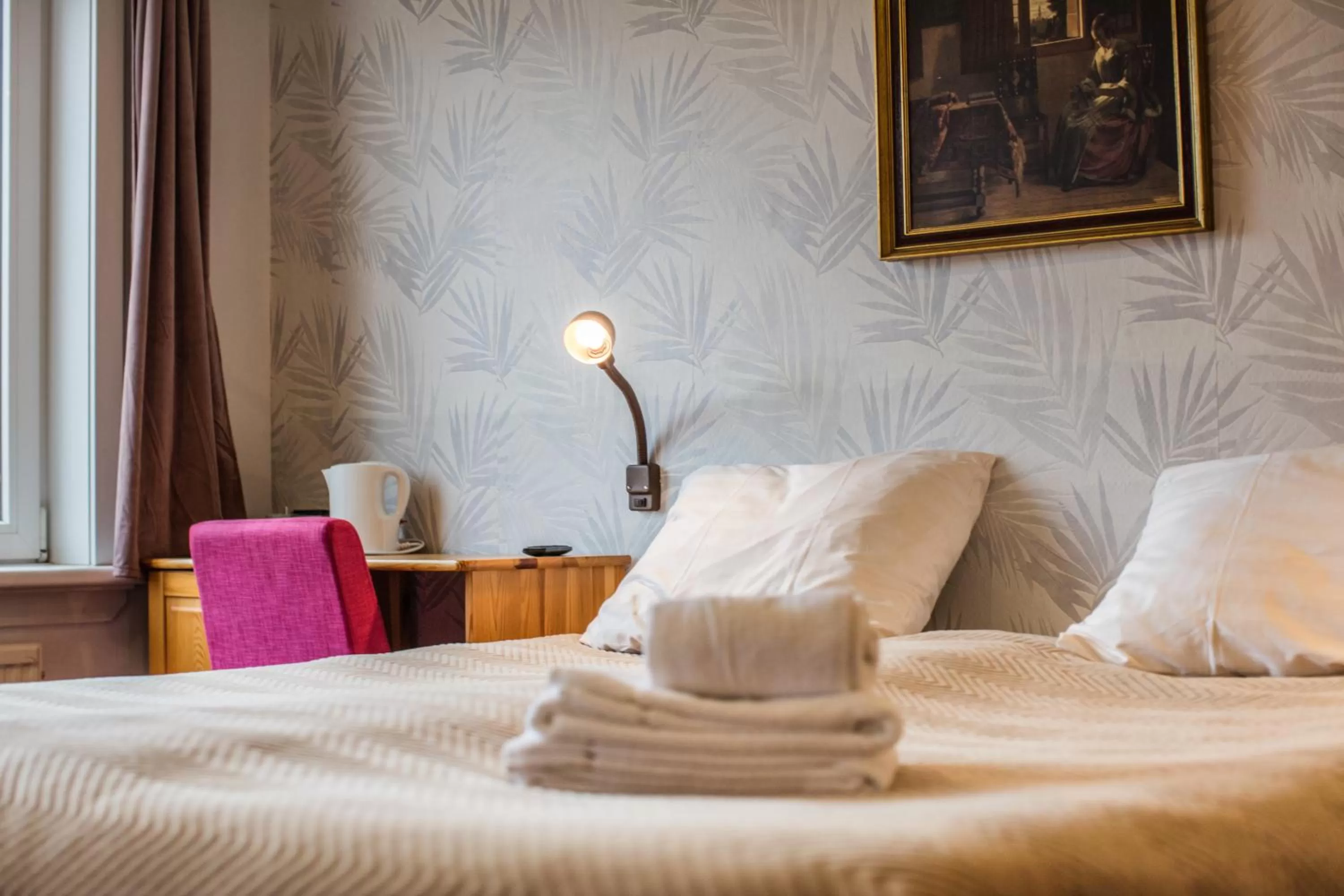 Bed in Hotel Le Provencal