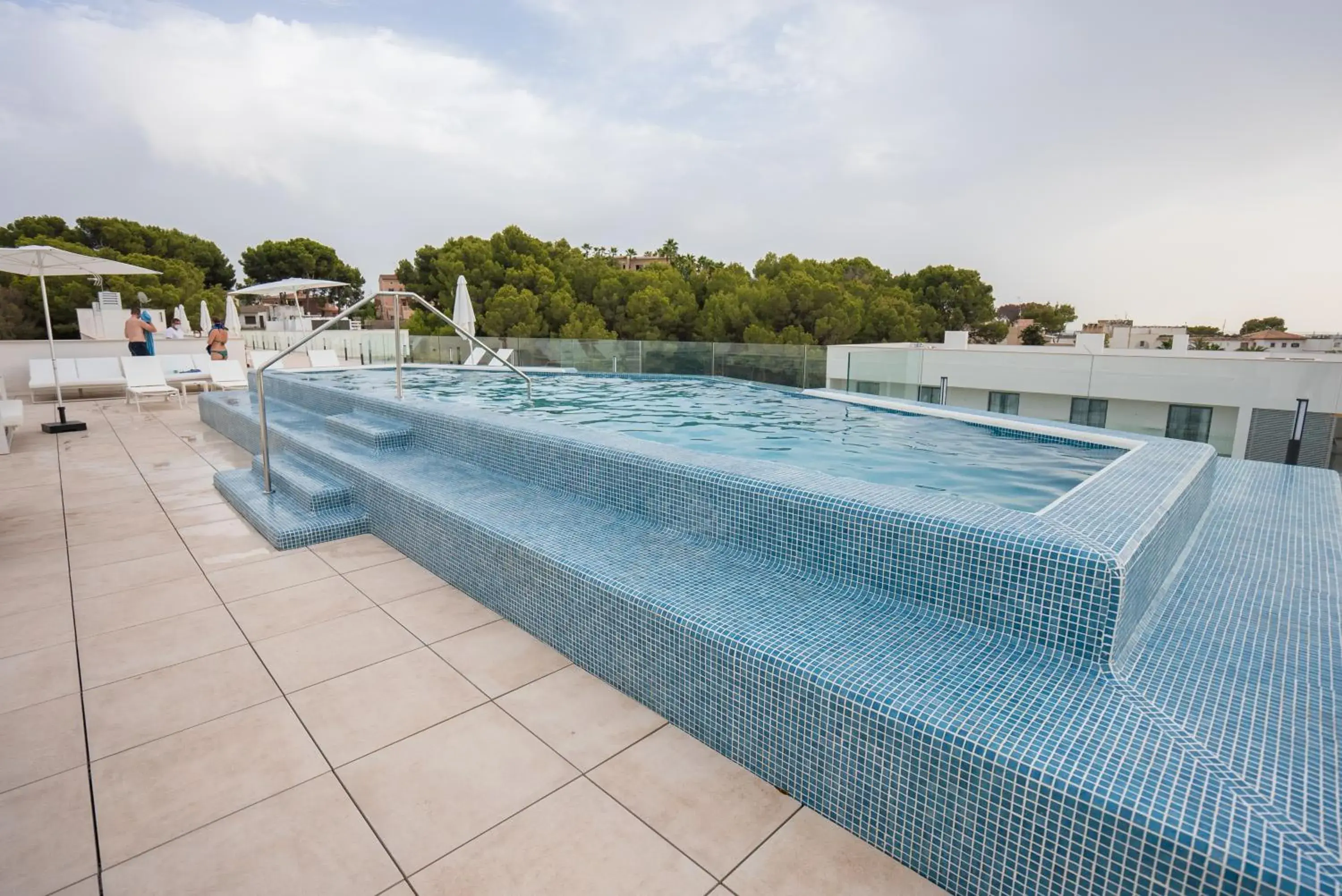 Swimming Pool in Hotel Morlans Suites