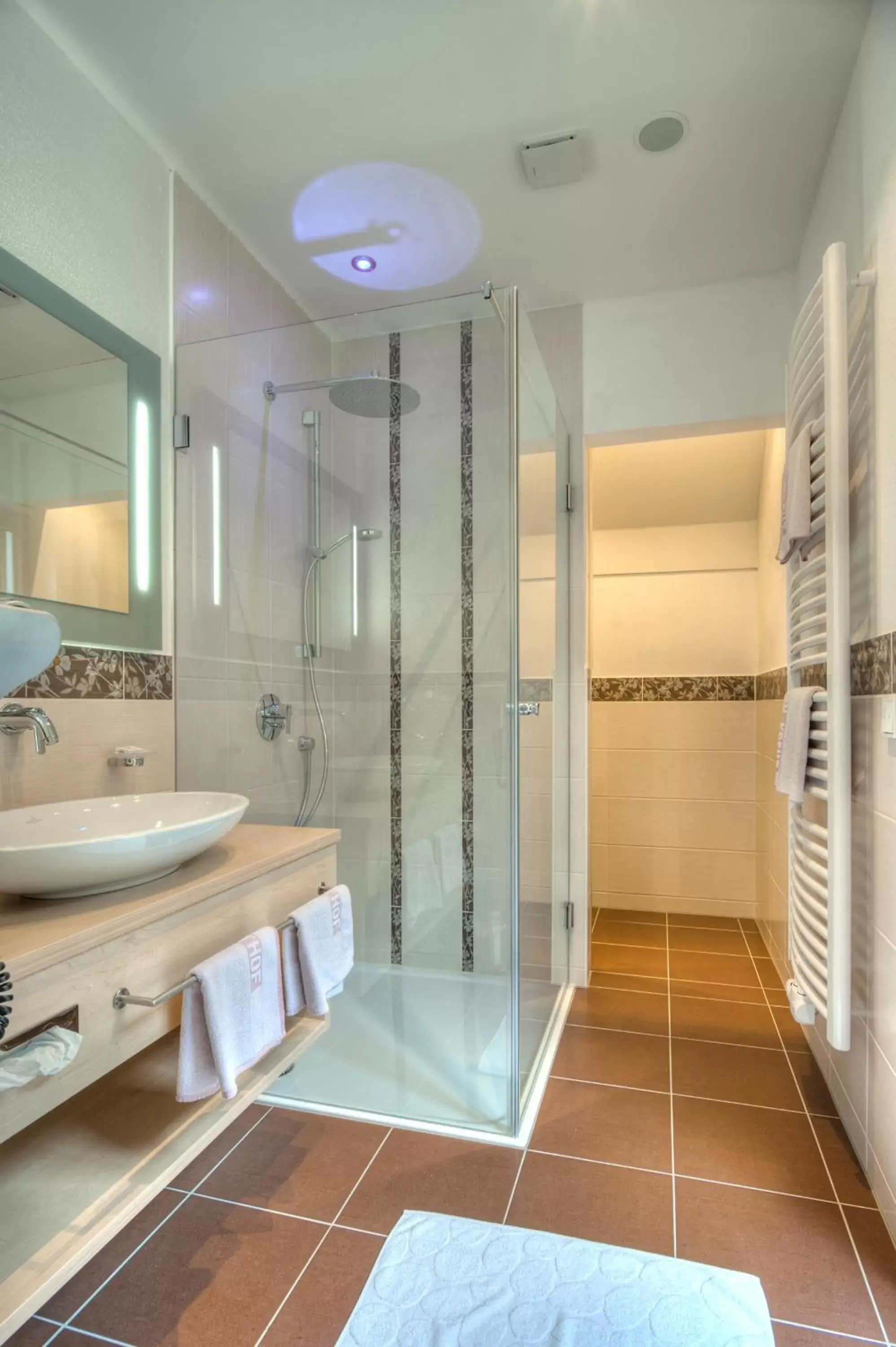 Photo of the whole room, Bathroom in Landhotel Zum Goldenen Kreuz