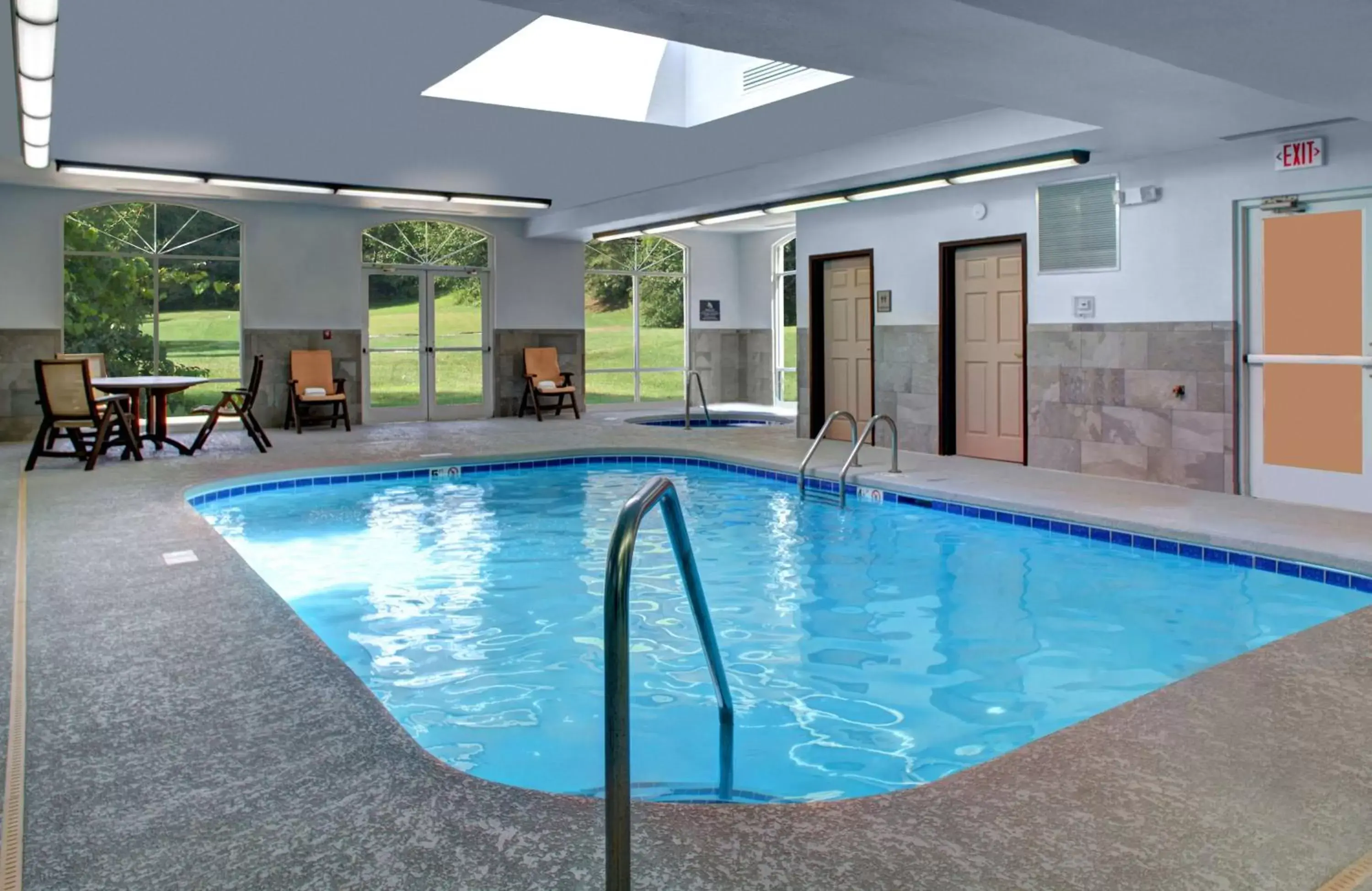 On site, Swimming Pool in Country Inn & Suites by Radisson, Asheville Downtown Tunnel Road, NC