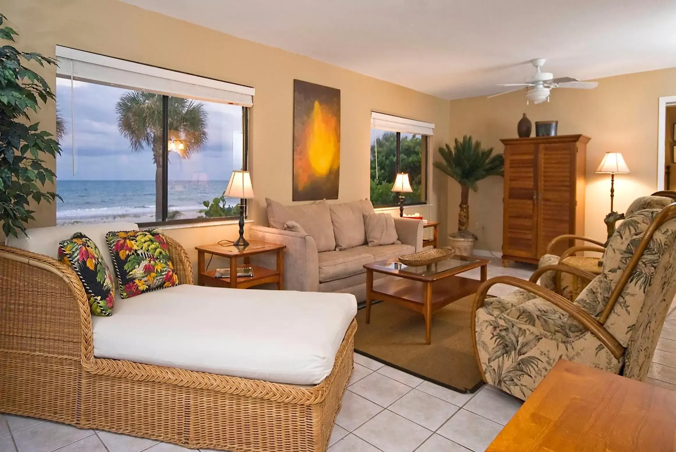 Living room, Seating Area in Beach Place Guesthouses