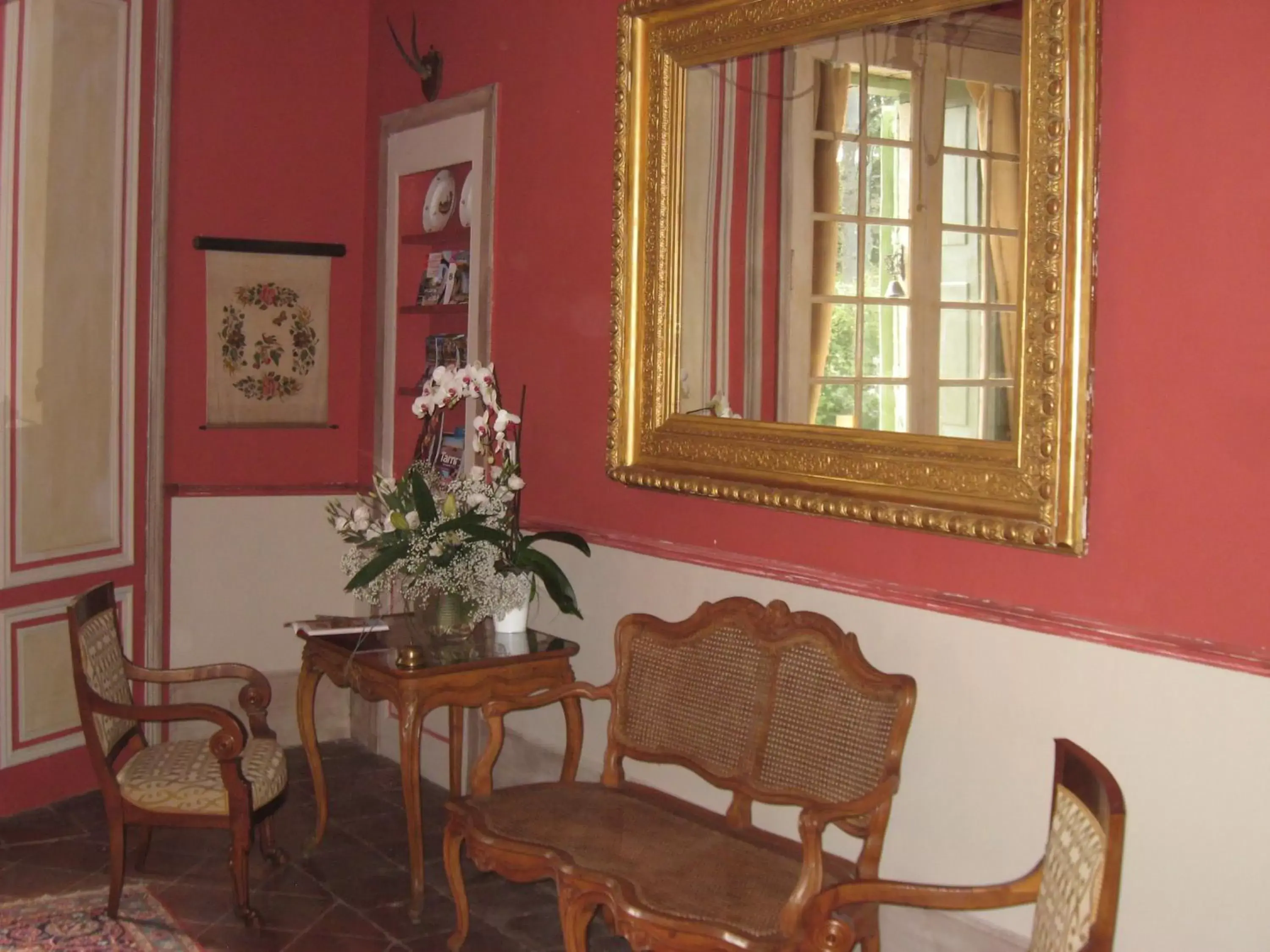 Lobby or reception, Seating Area in Domaine Le Castelet