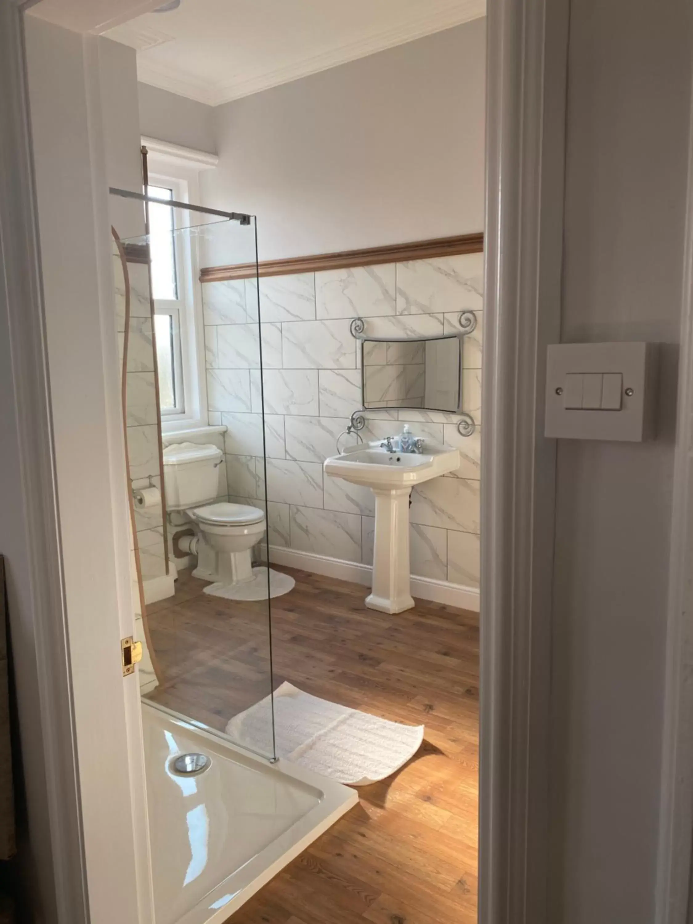 Bathroom in St Andrews House Hotel