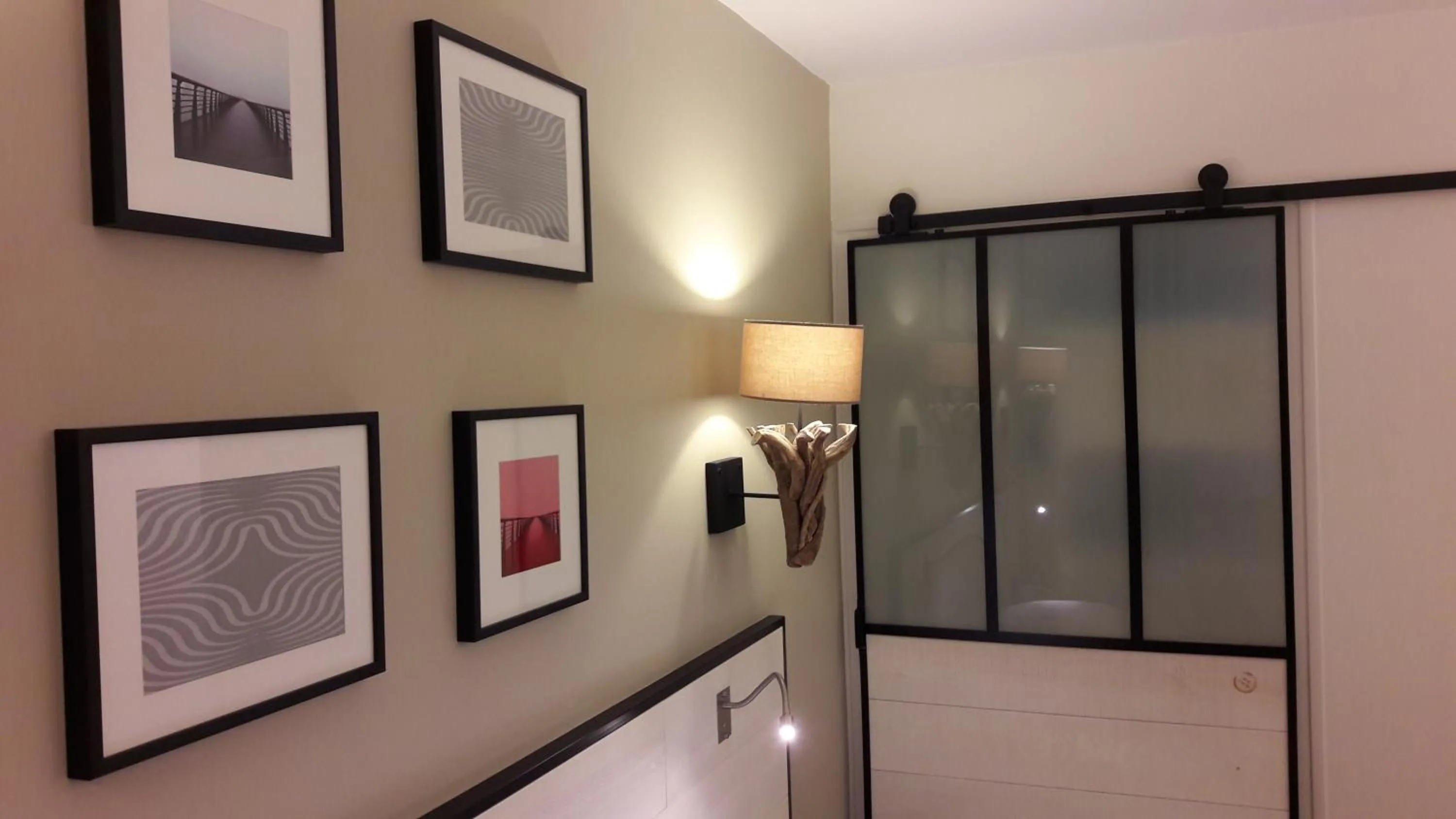 Decorative detail in Hôtel Les Brises