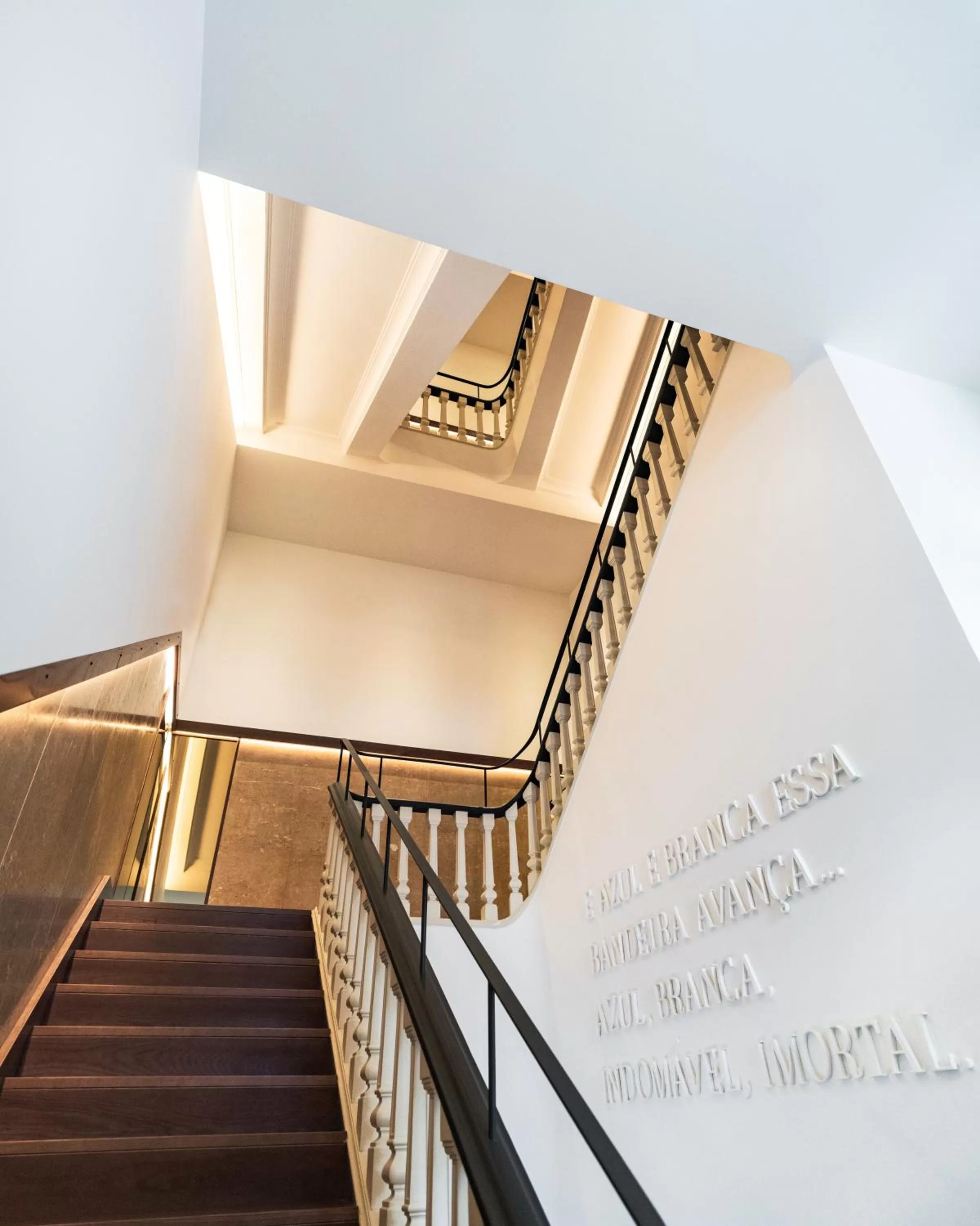 Property building in Axis Porto Club Aliados