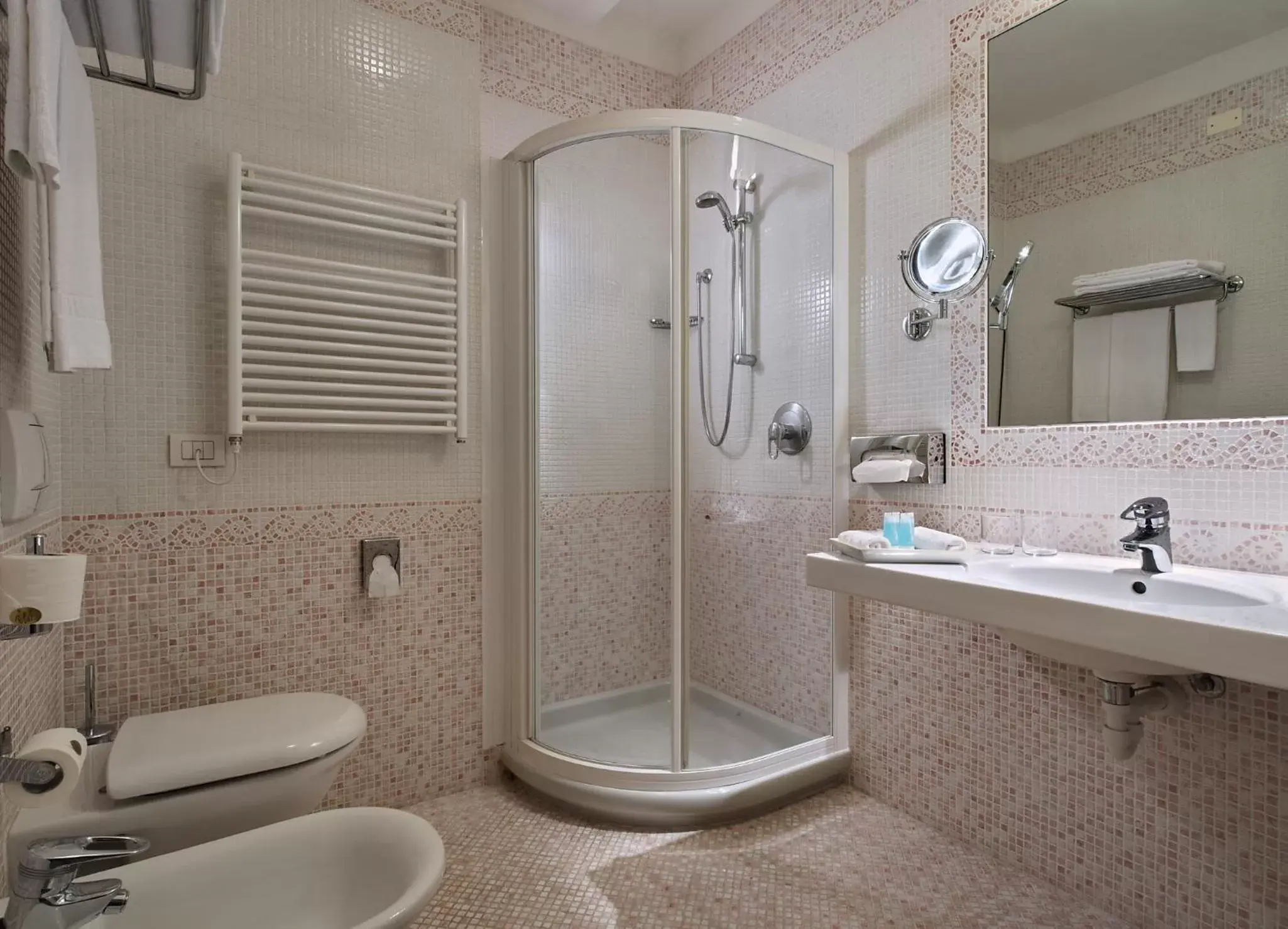Bathroom in Palace Hotel San Pietro