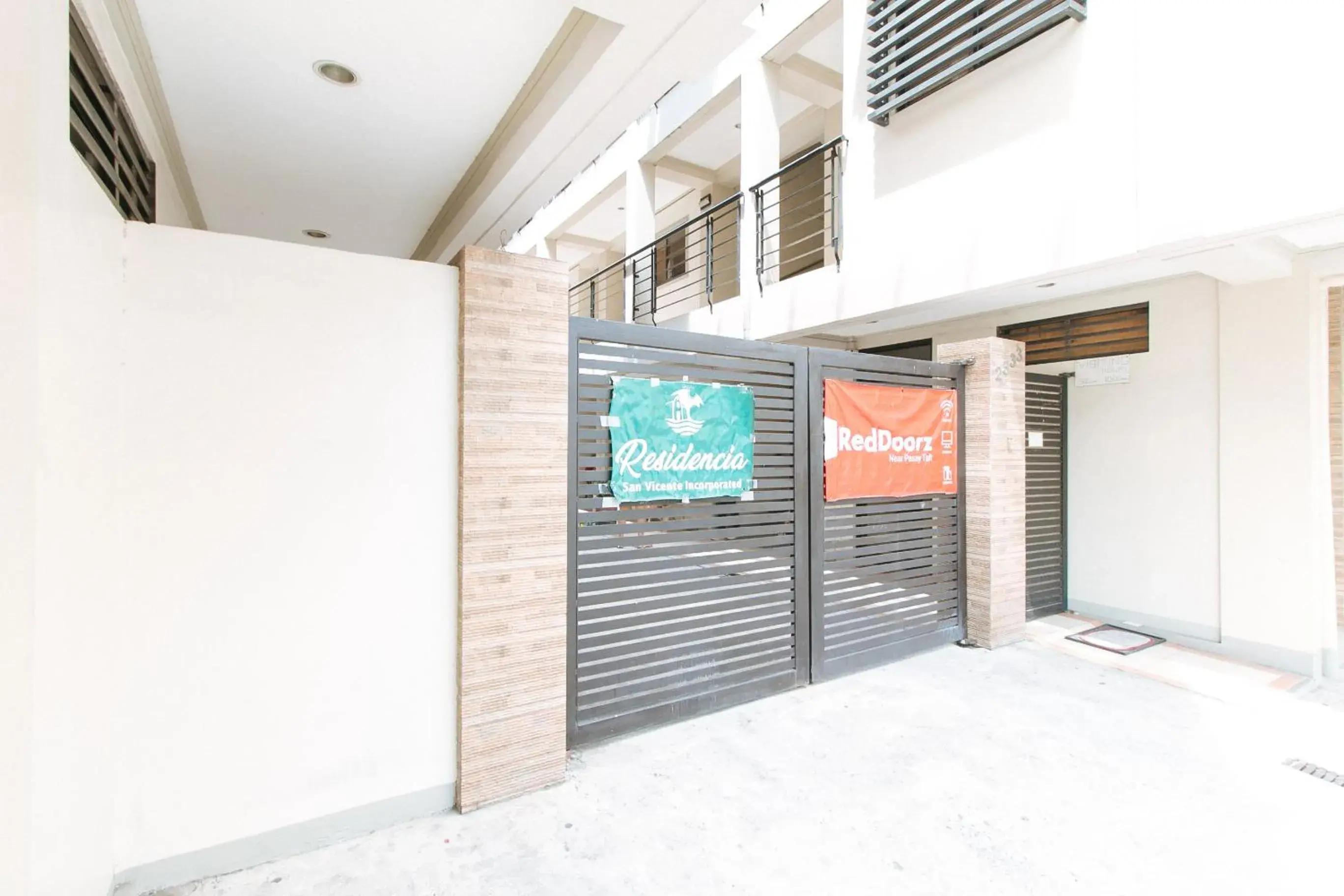 Property building in RedDoorz near Pasay Taft