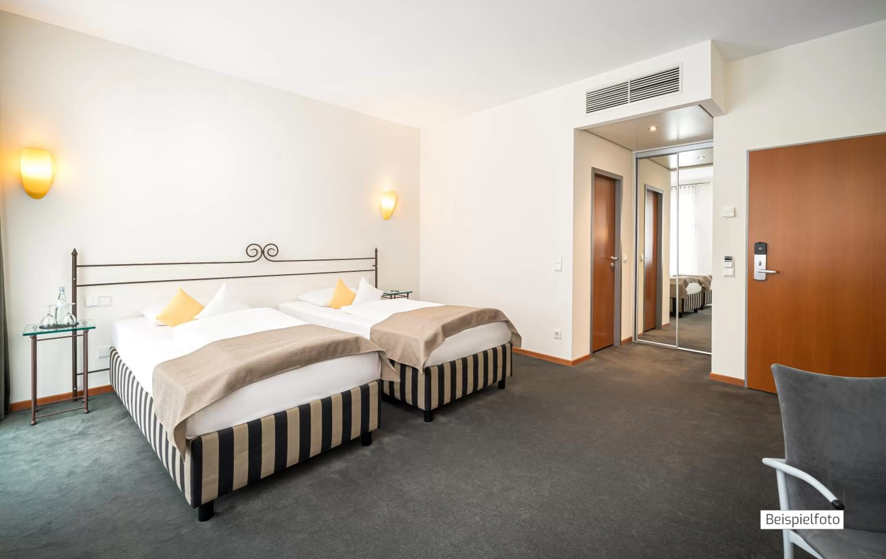 Photo of the whole room, Bed in Angel's - das hotel am fruchtmarkt