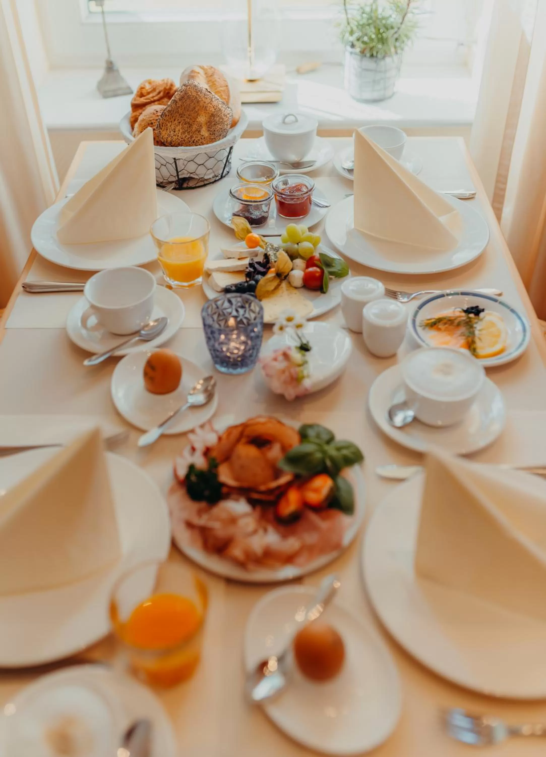 Breakfast in Hotel Jungclaus