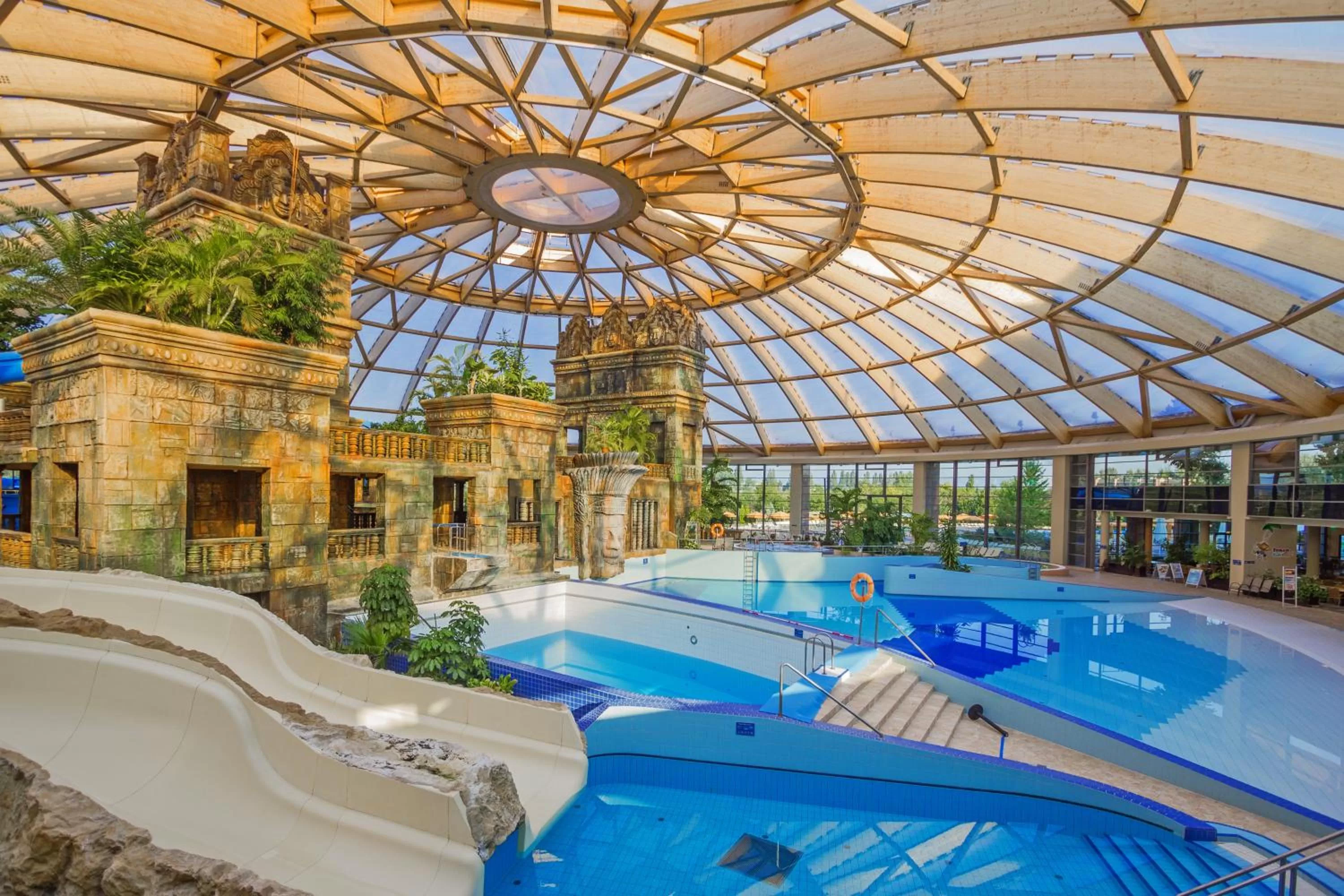 Activities in Aquaworld Resort Budapest