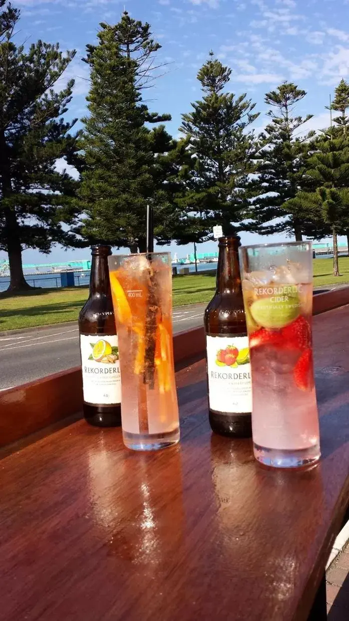 Alcoholic drinks in Grand Tasman Hotel