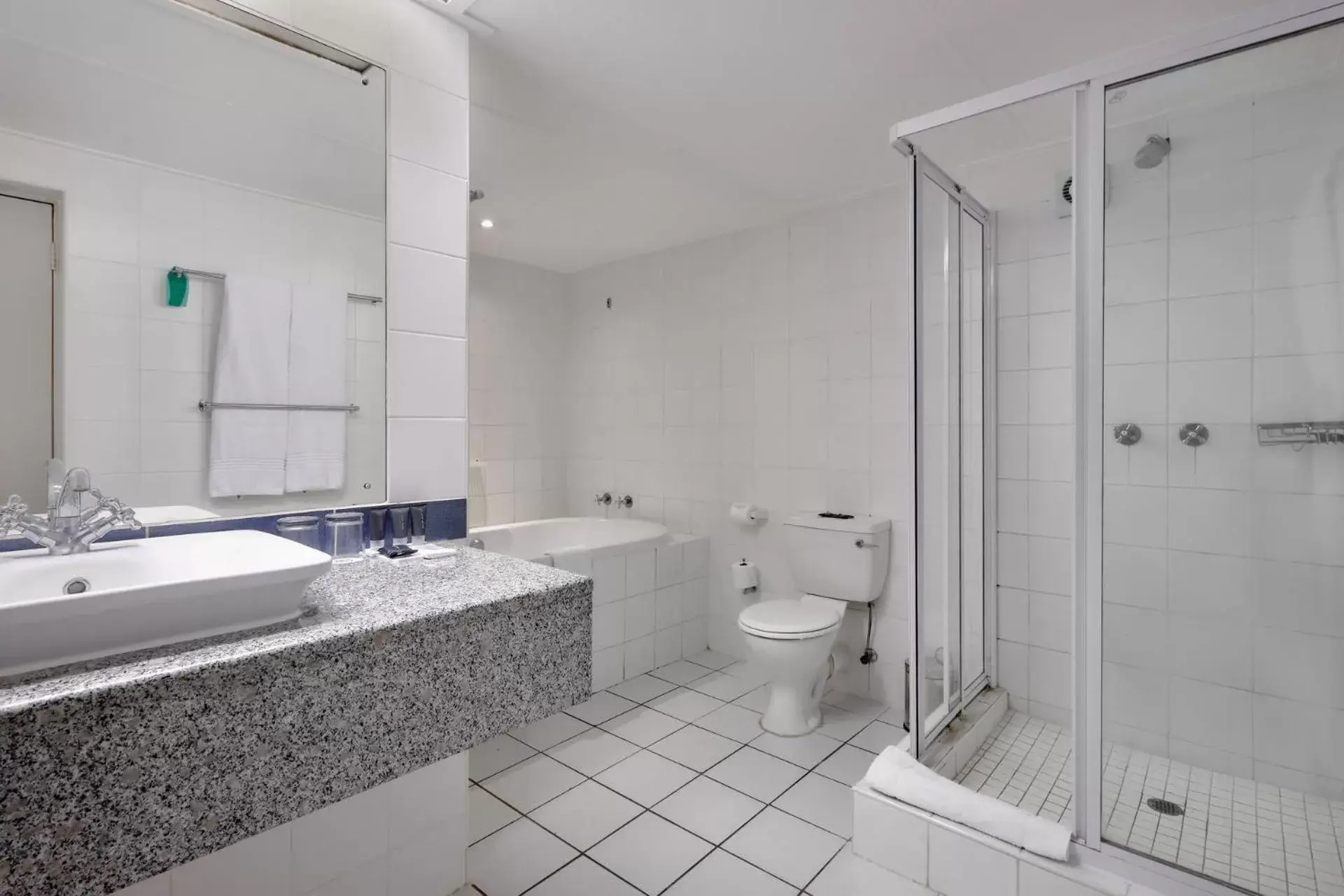 Shower, Bathroom in ANEW Hotel Capital Pretoria